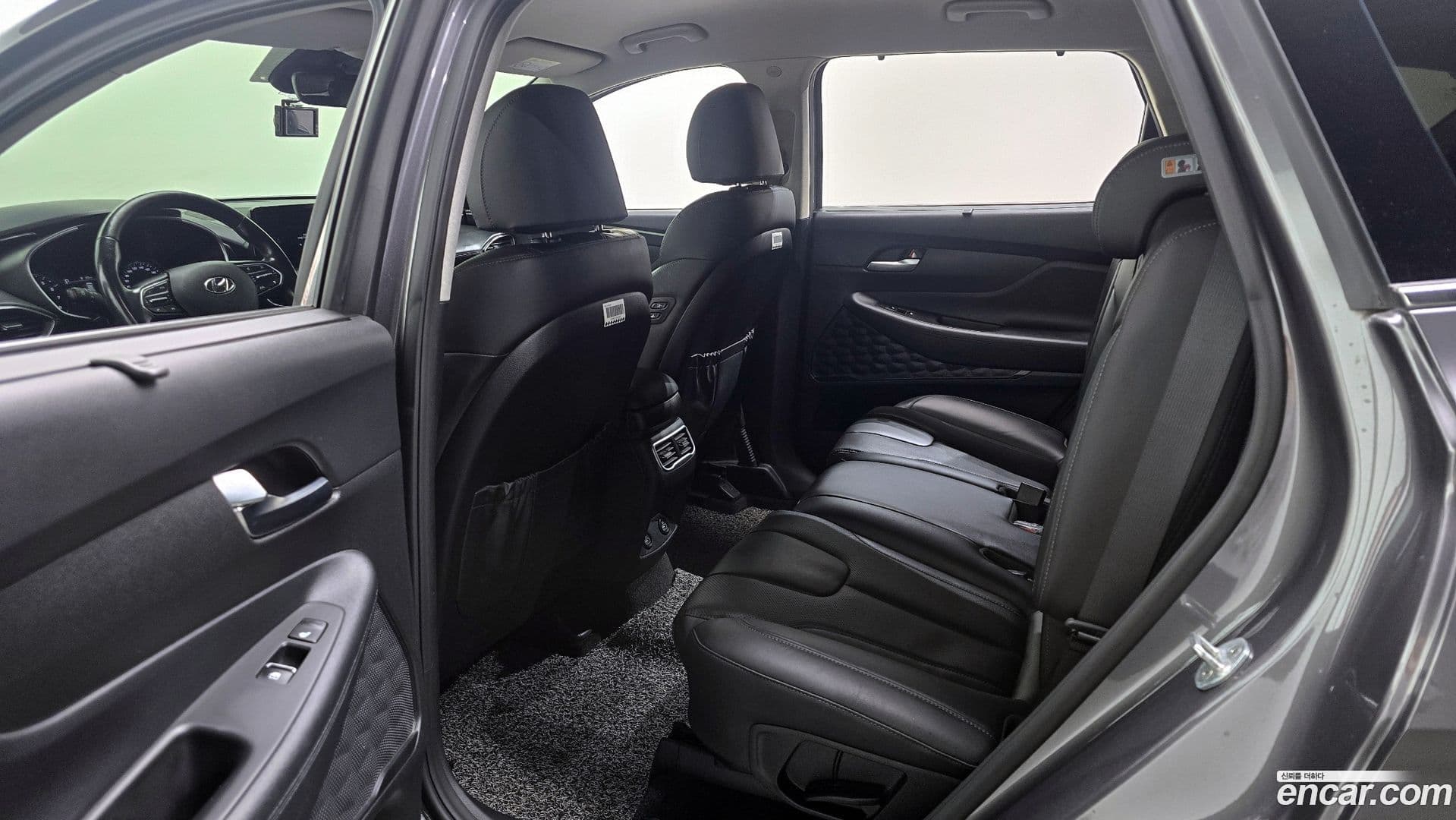 Main__Slider__Photo:Santafe Hyundai 2021.4-10