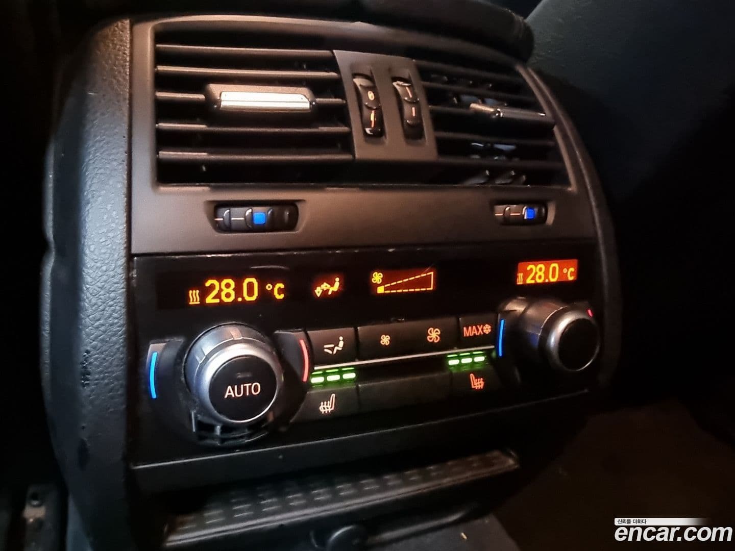 Main__Slider__Photo:5-Series BMW 2011.3-11