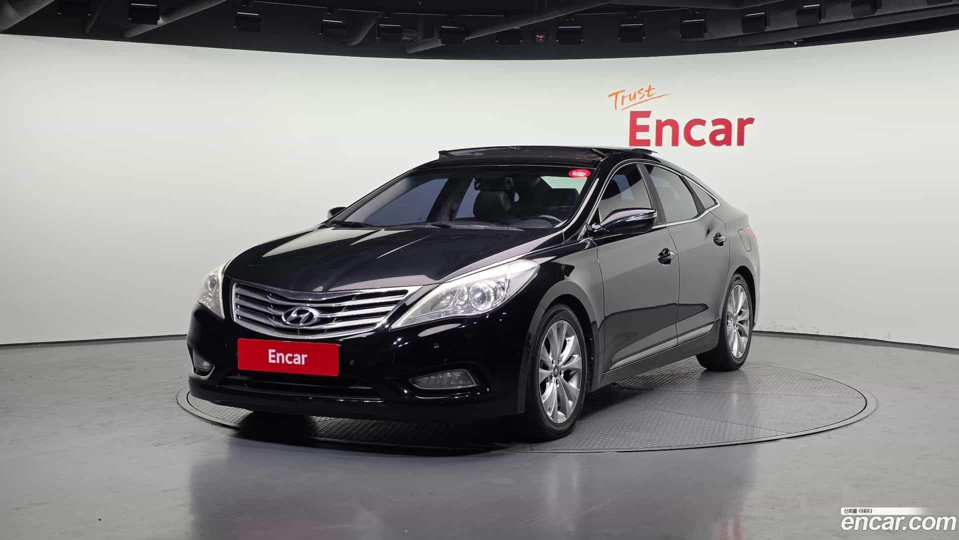 Grandeur Hyundai 2012.8-OUTER-001
