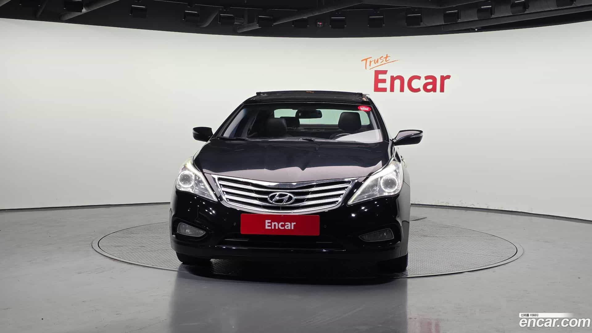 Grandeur Hyundai 2012.8-OUTER-003