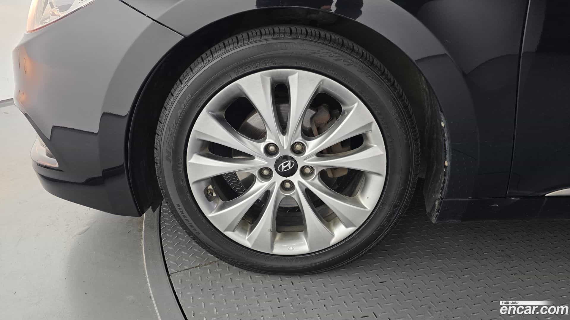 Grandeur Hyundai 2012.8-OUTER-005