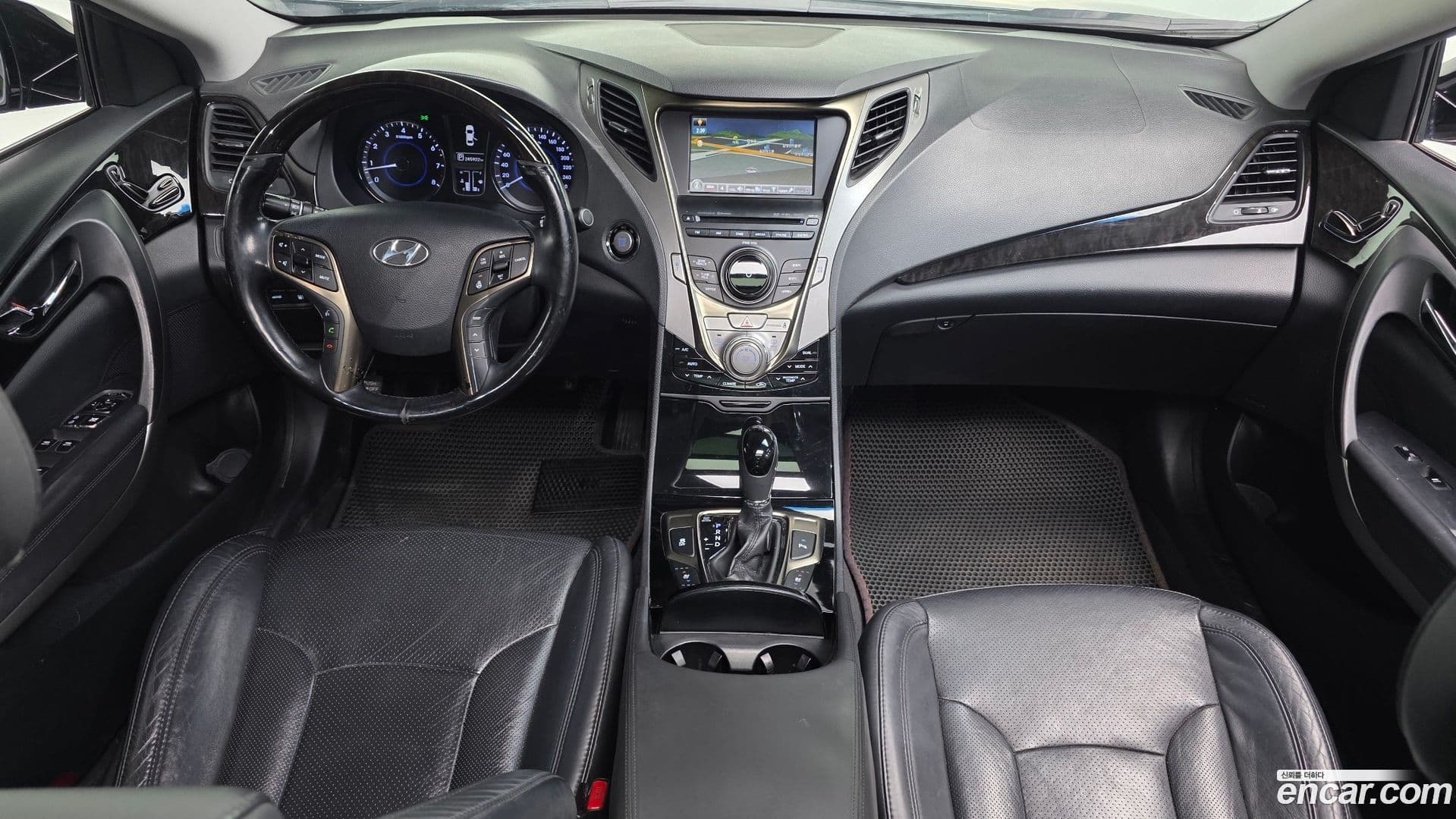 Main__Slider__Photo:Grandeur Hyundai 2012.8-6