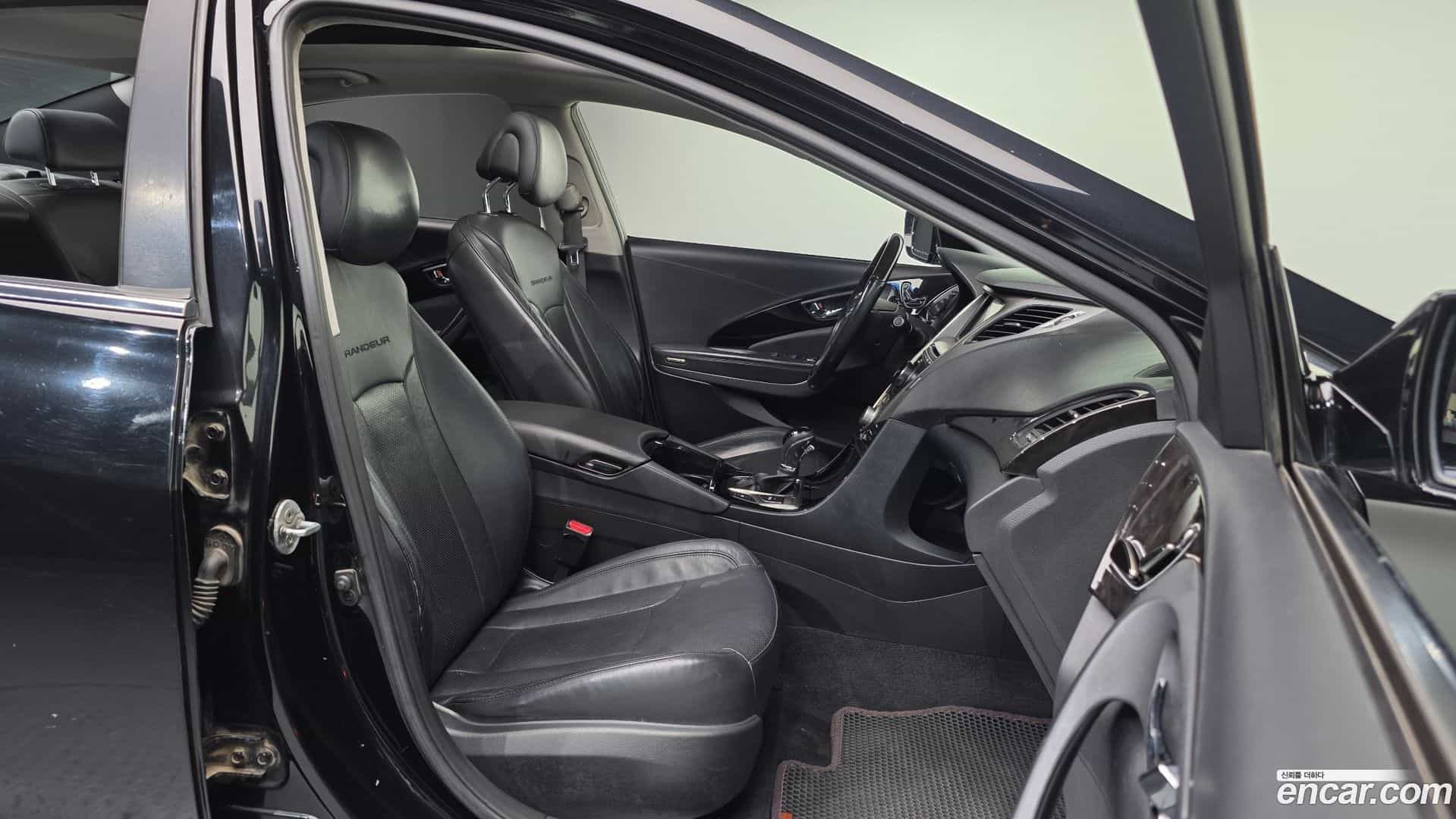 Grandeur Hyundai 2012.8-INNER-010