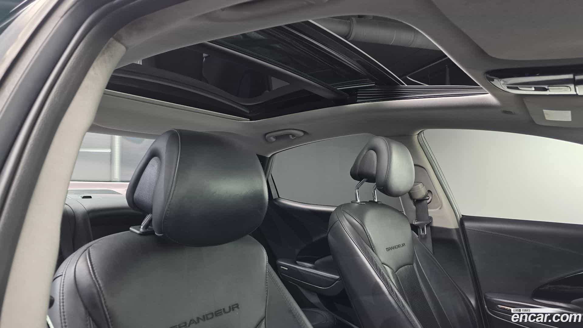 Grandeur Hyundai 2012.8-OPTION-022