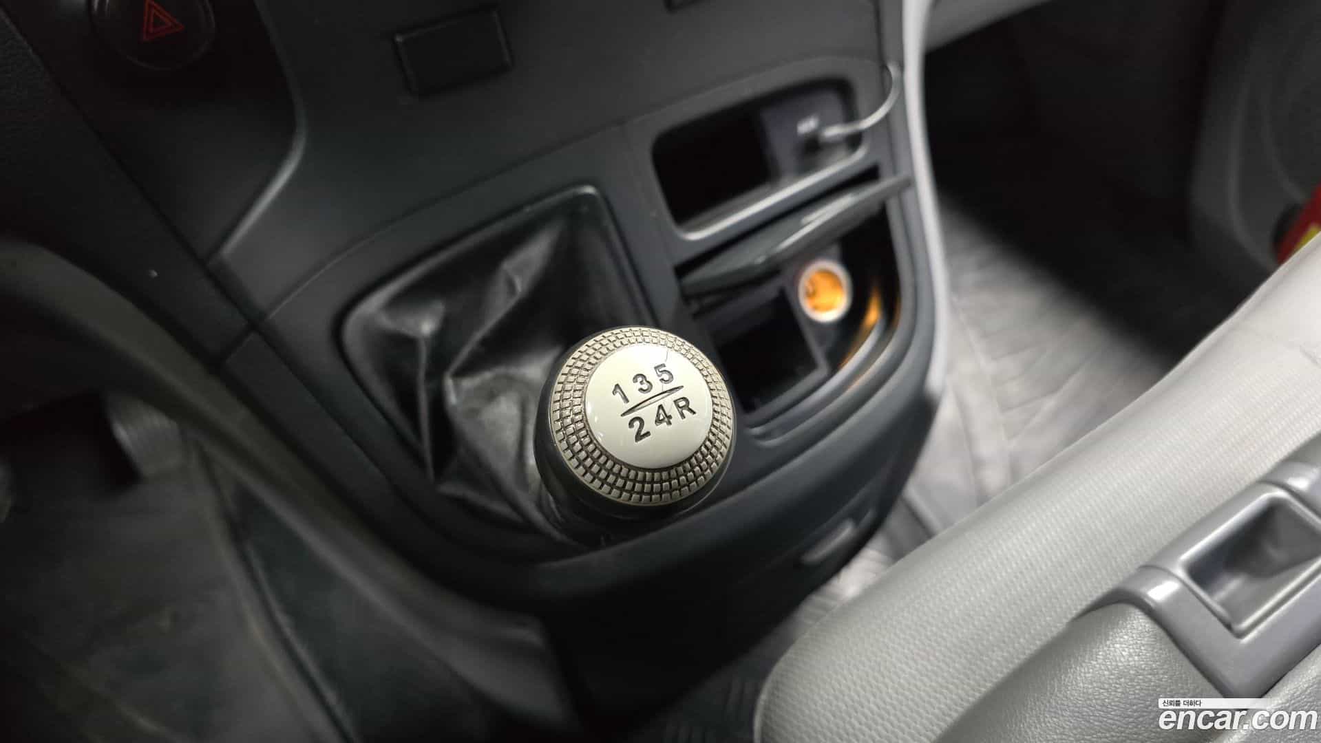 Starex Hyundai 2009.5-INNER-009