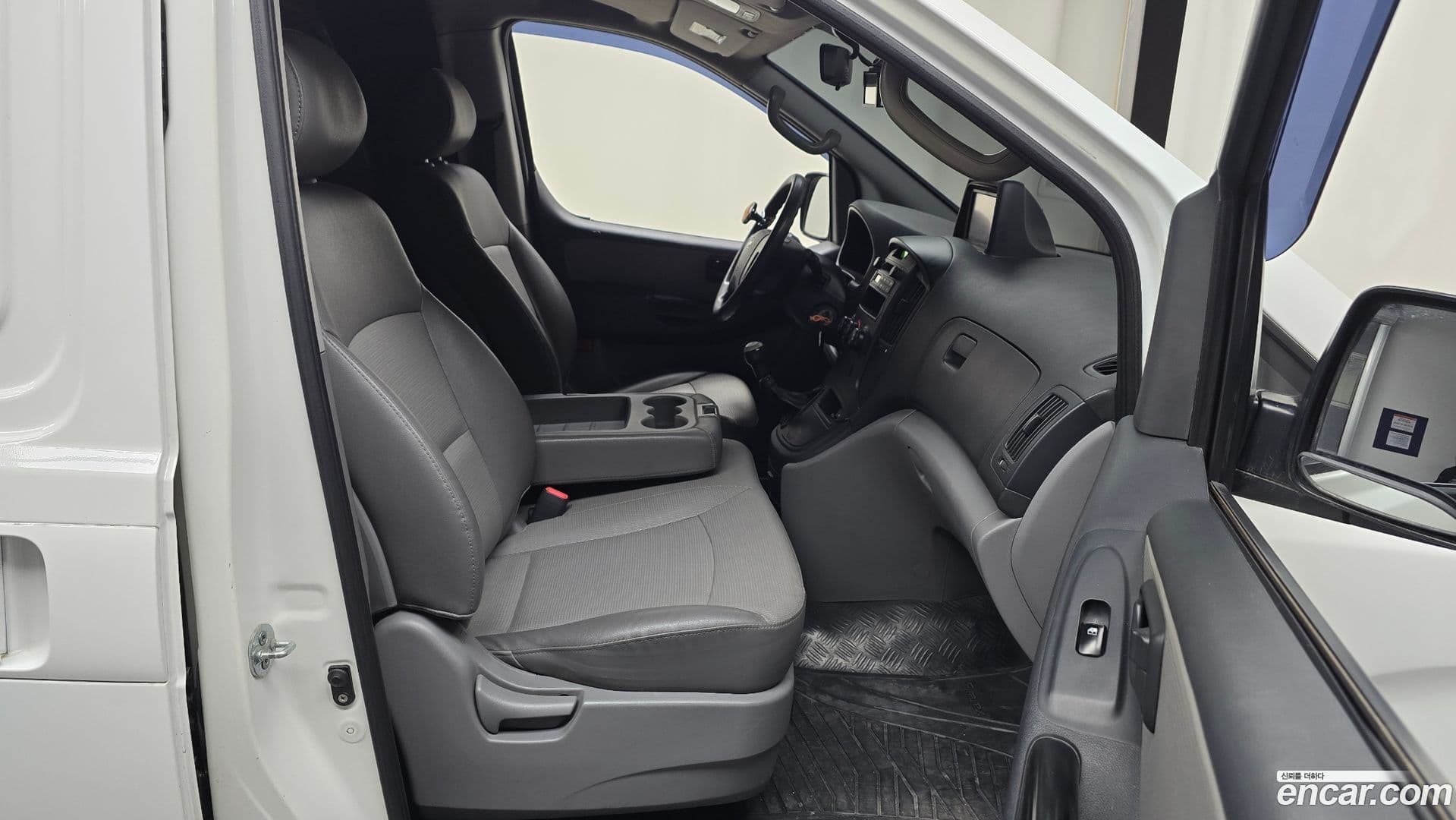 Main__Slider__Photo:Starex Hyundai 2009.5-10