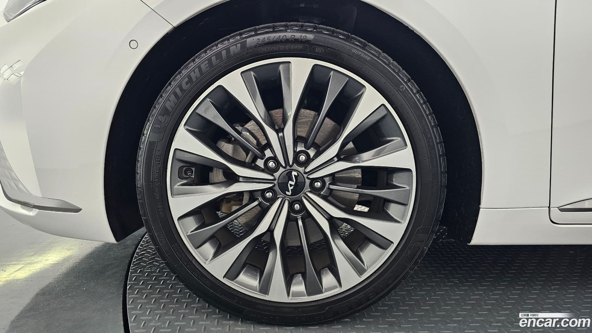 Main__Slider__Photo:K8 Kia 2023.3-4