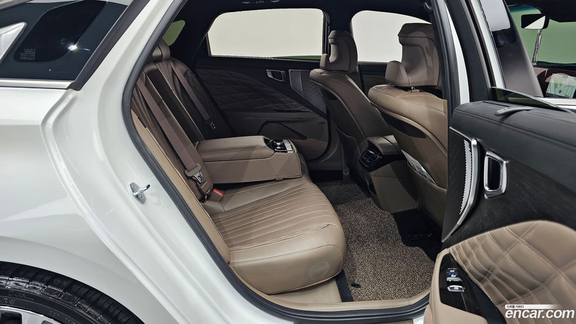 Main__Slider__Photo:K8 Kia 2023.3-11