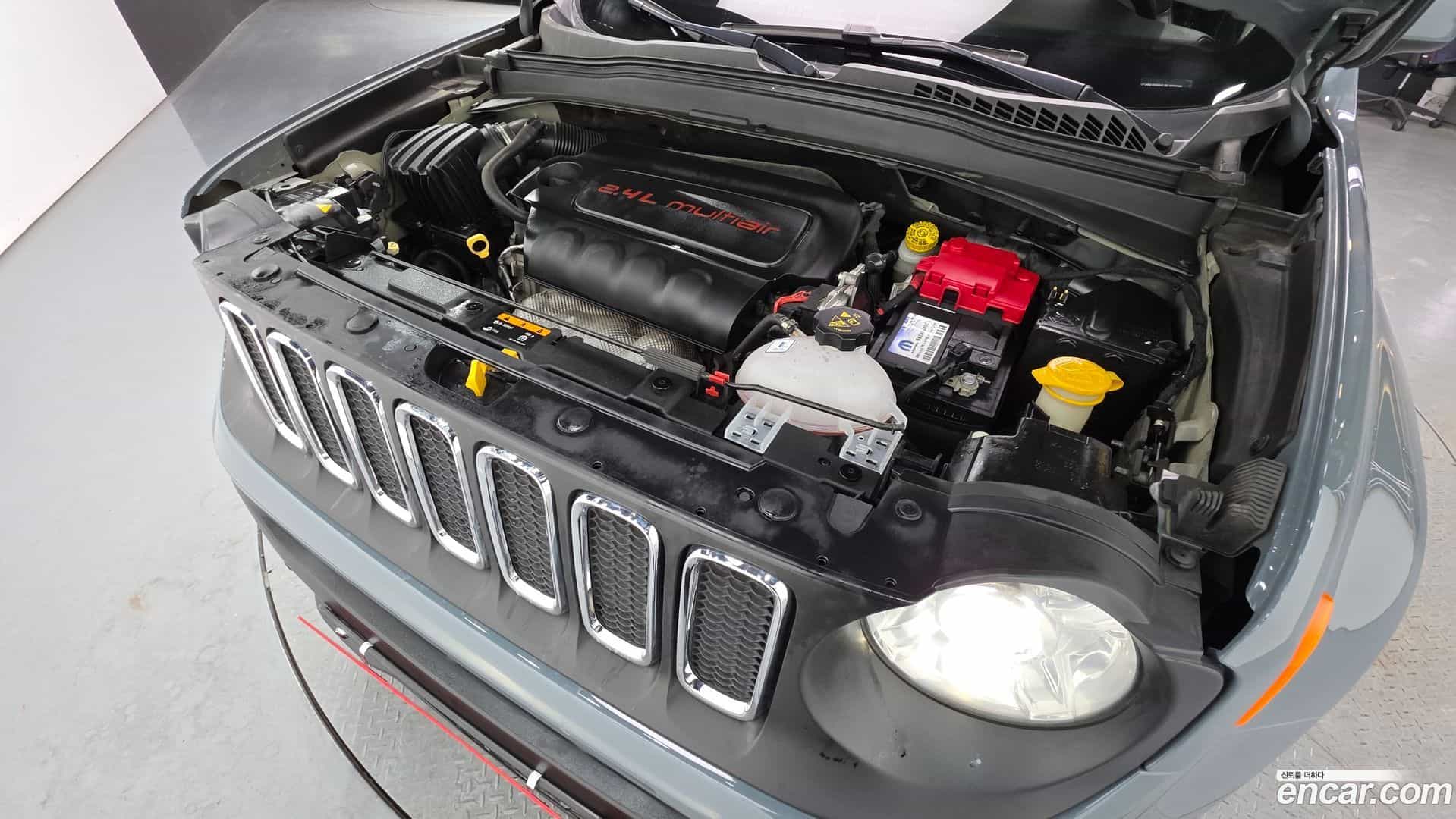 Renegade Jeep 2018.10-OUTER-006