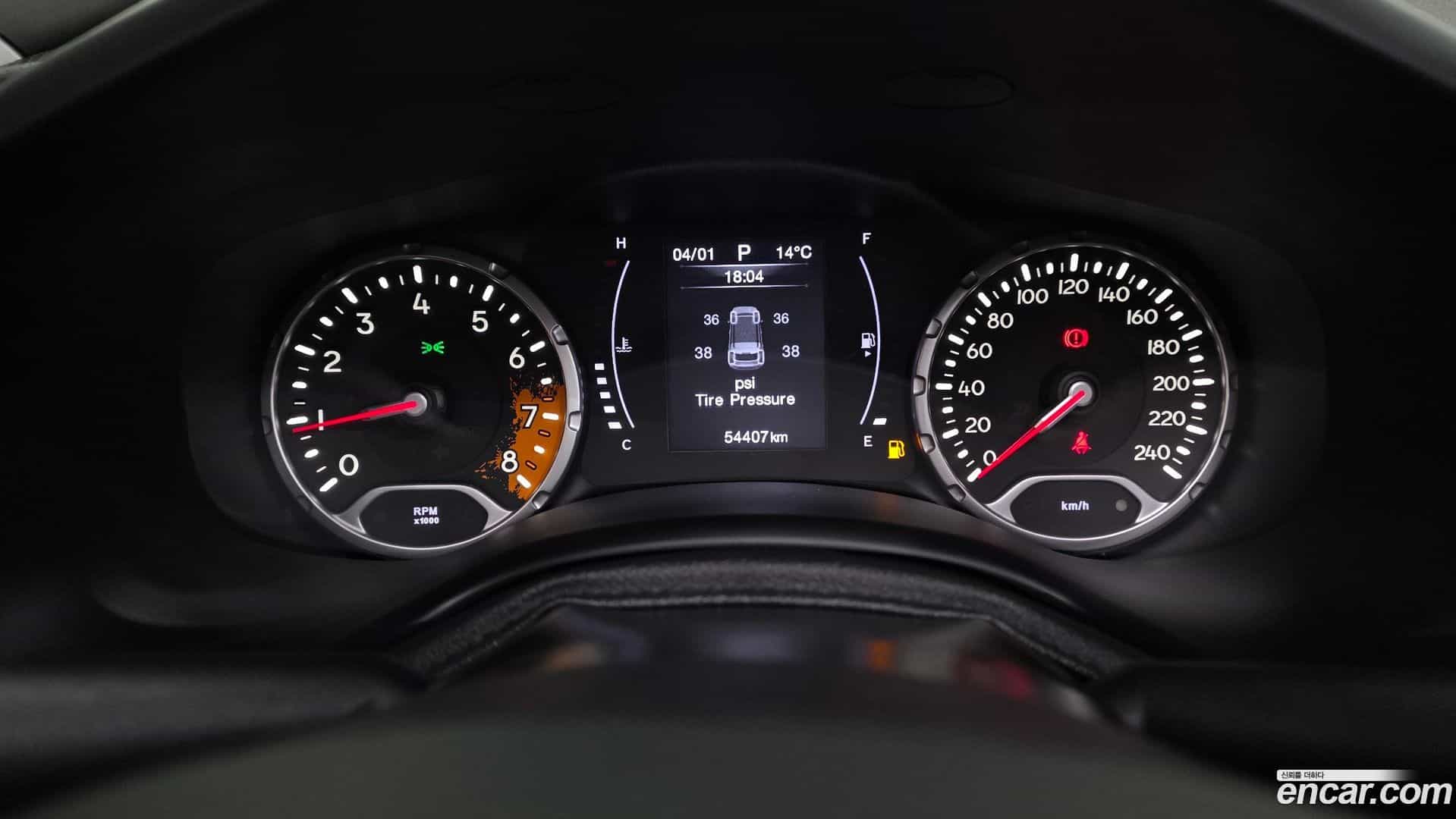 Renegade Jeep 2018.10-INNER-008