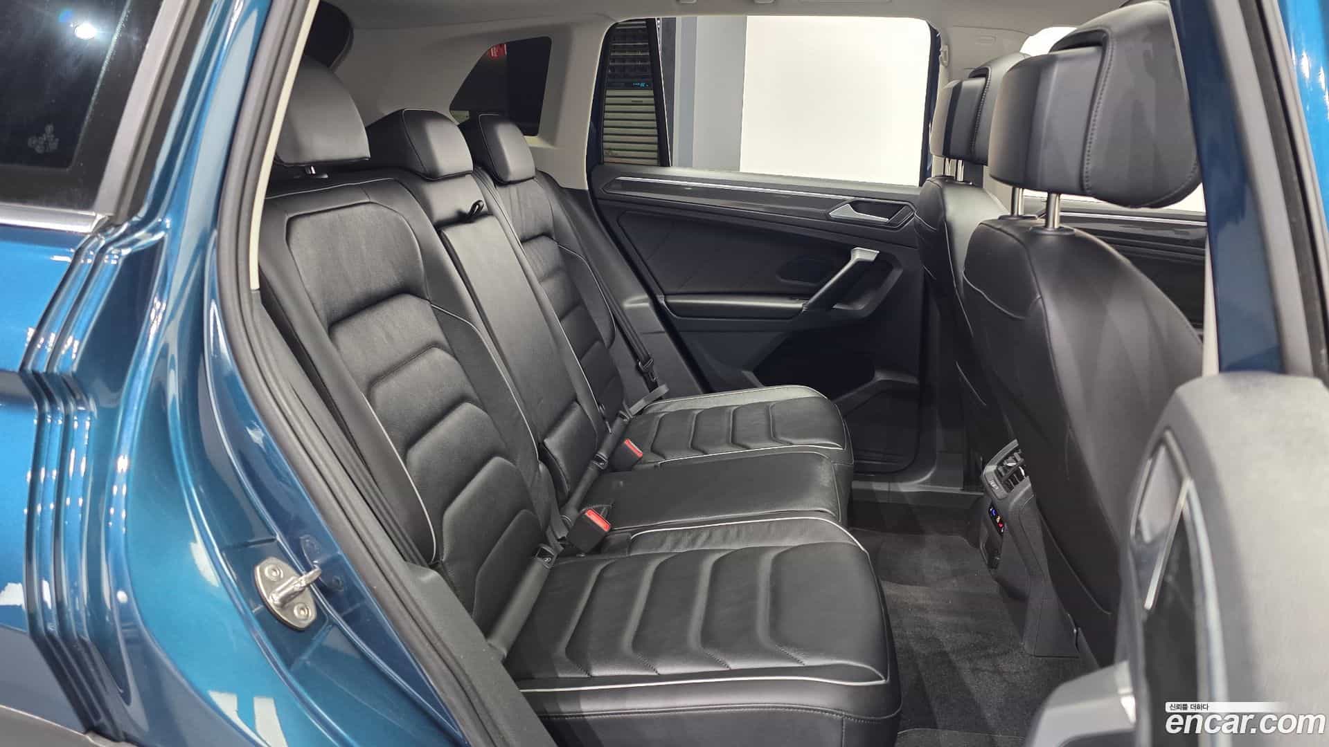 Tiguan Volkswagen 2022.11-OPTION-016