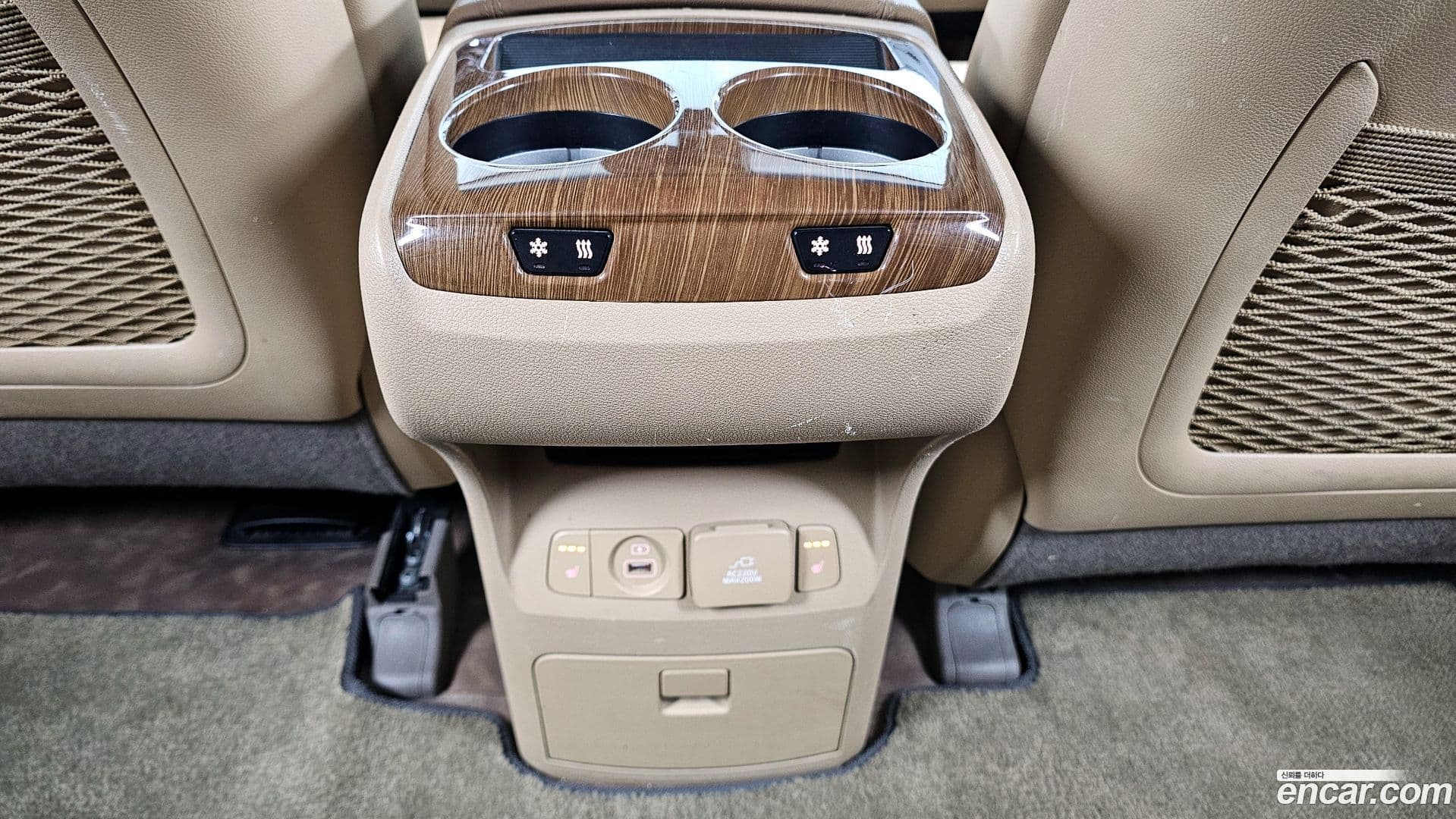 Main__Slider__Photo:Canival Kia 2016.8-17