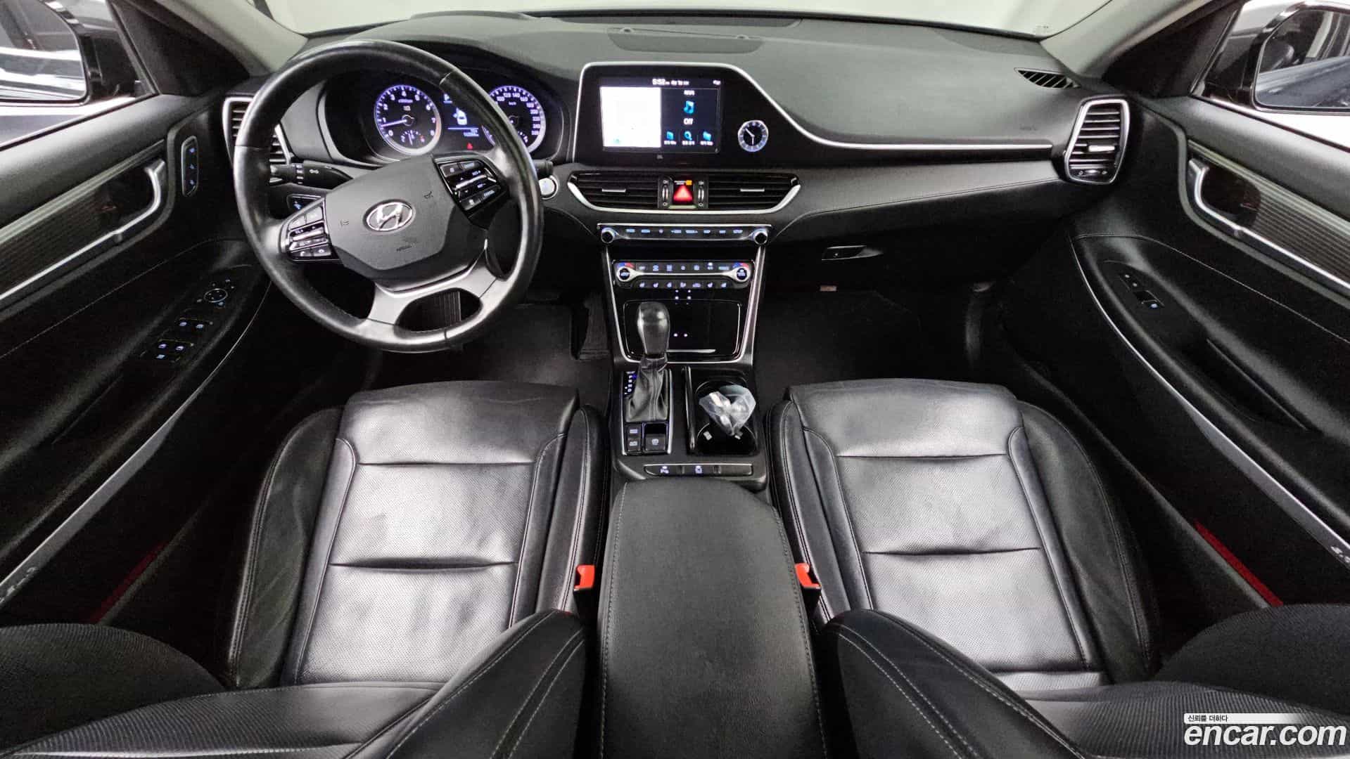 Grandeur Hyundai 2017.2-INNER-007