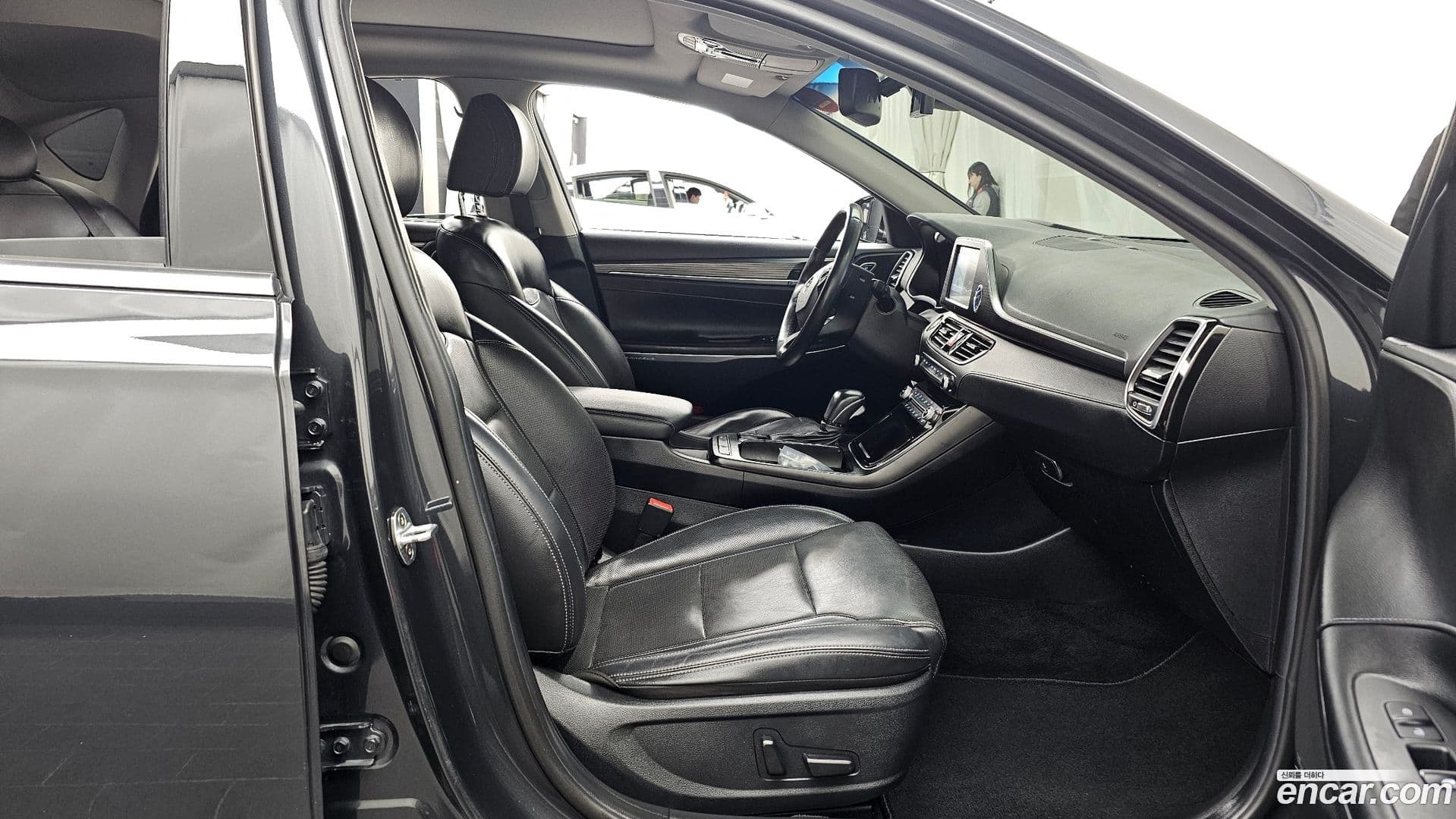 Main__Slider__Photo:Grandeur Hyundai 2017.2-10