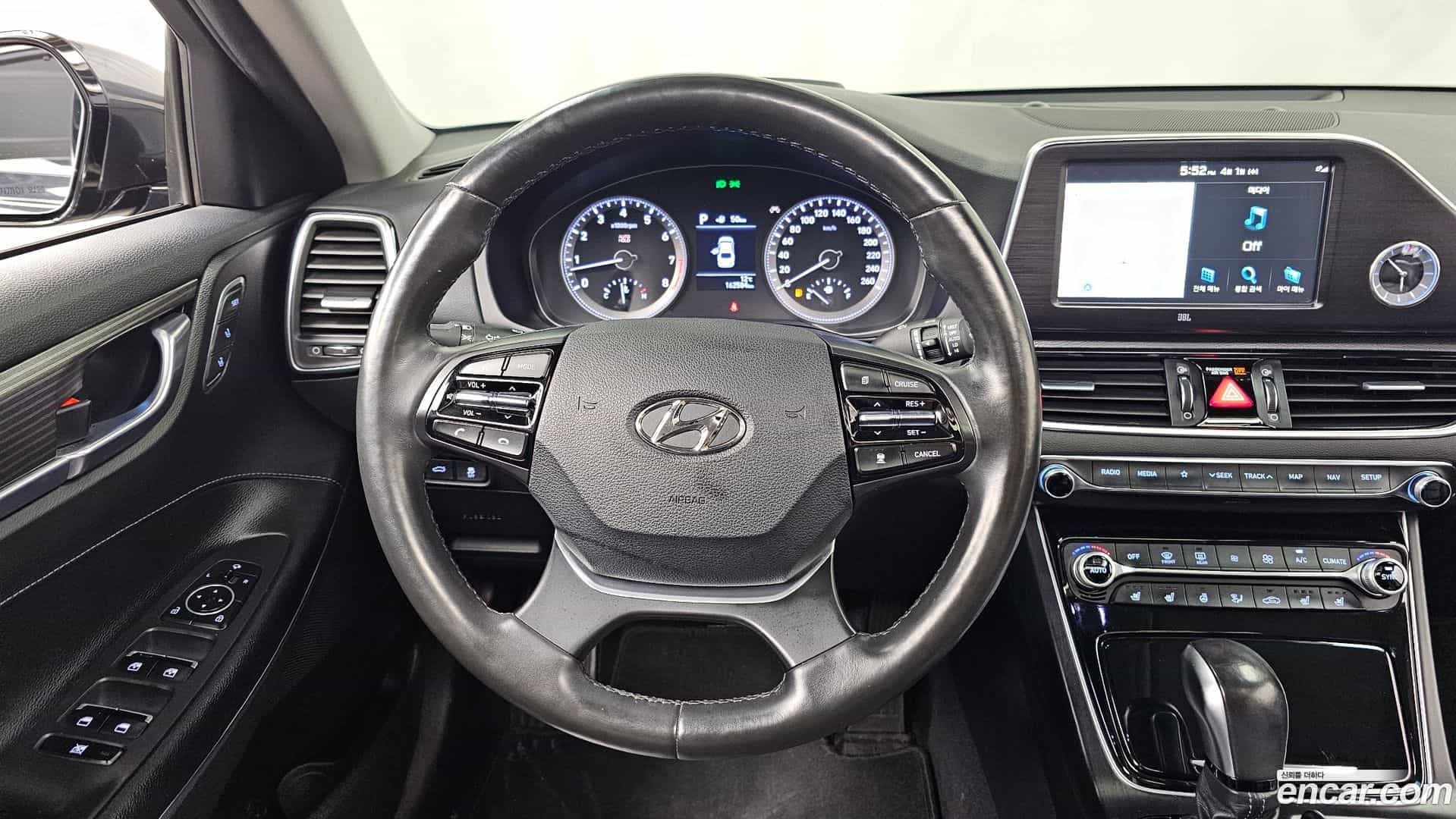 Grandeur Hyundai 2017.2-OPTION-017