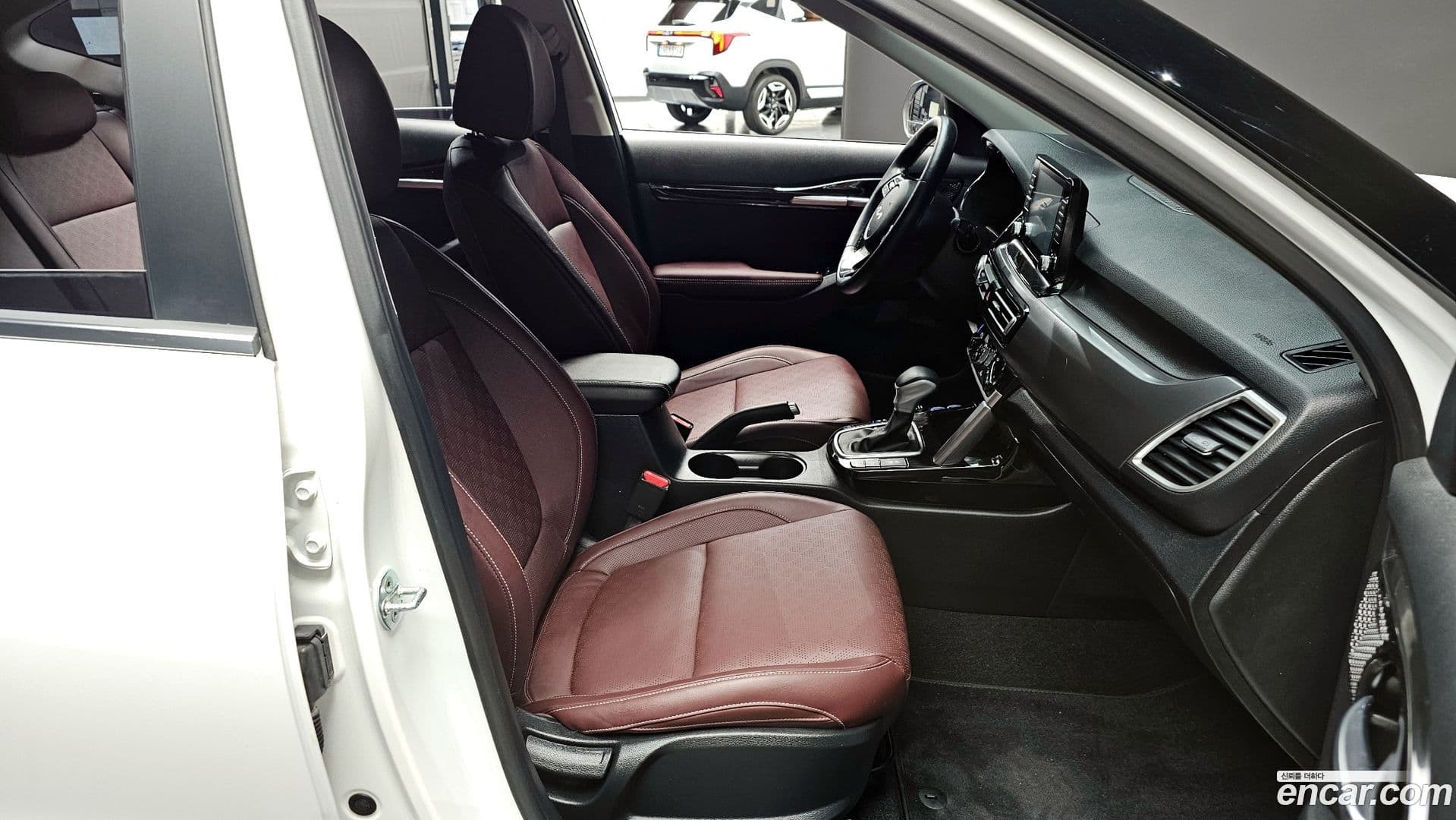 Main__Slider__Photo:Seltos Kia 2022.2-9