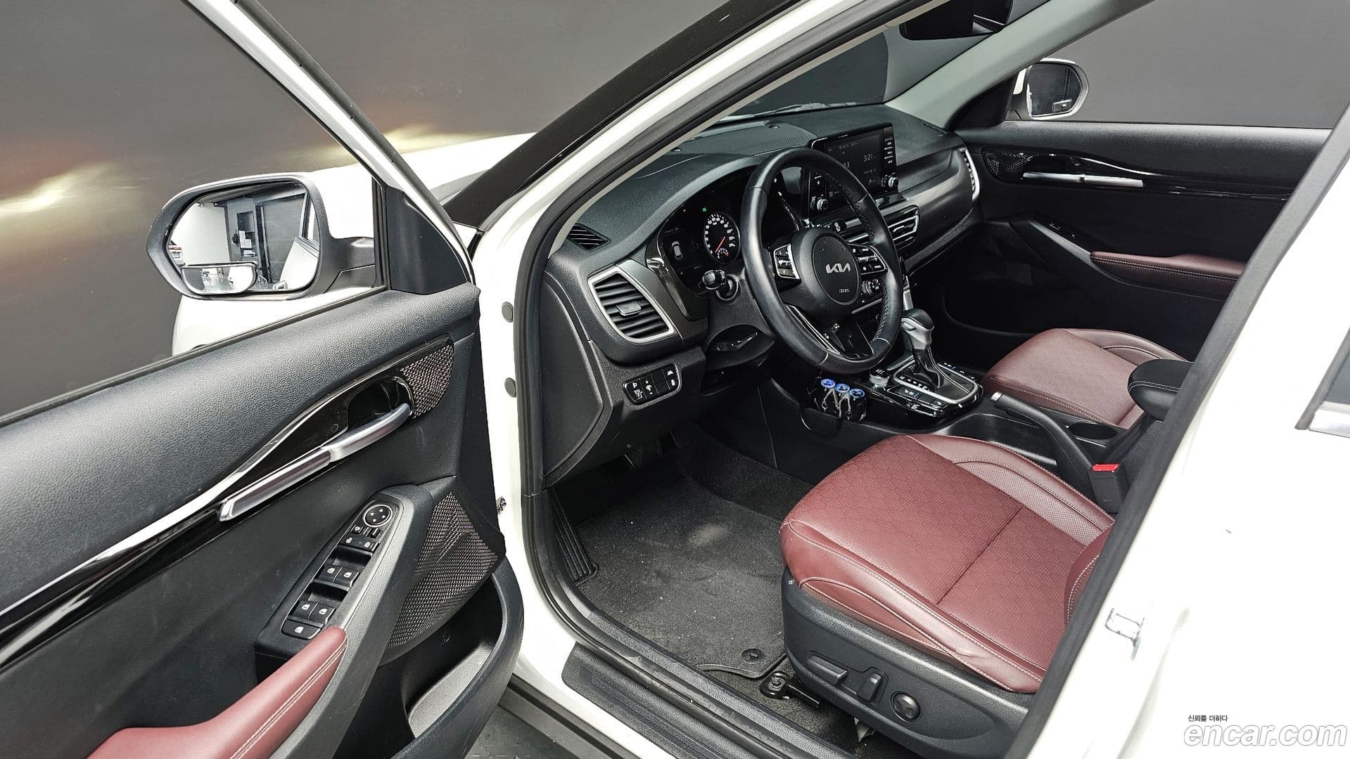 Main__Slider__Photo:Seltos Kia 2022.2-11