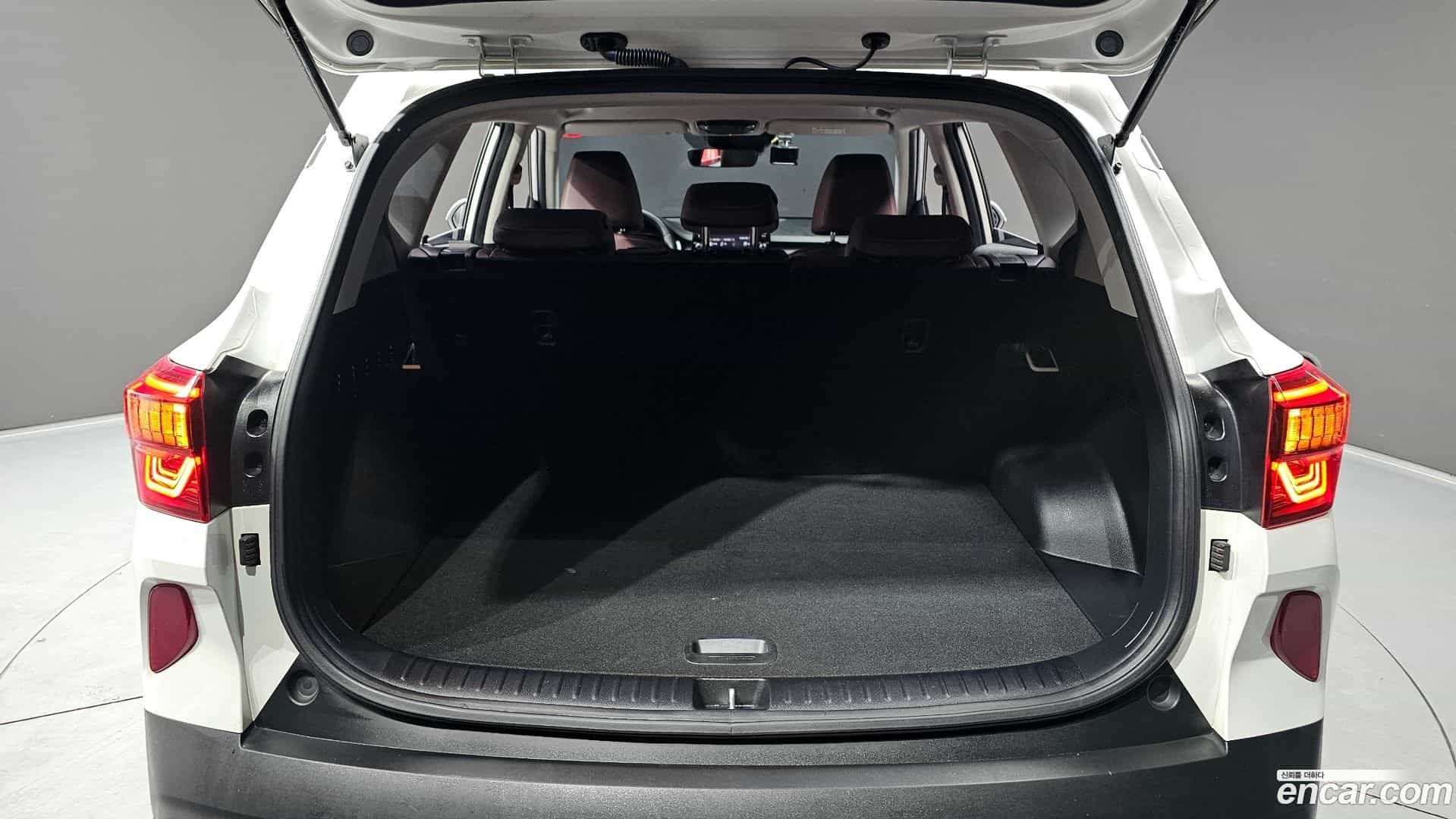 Seltos Kia 2022.2-OPTION-024