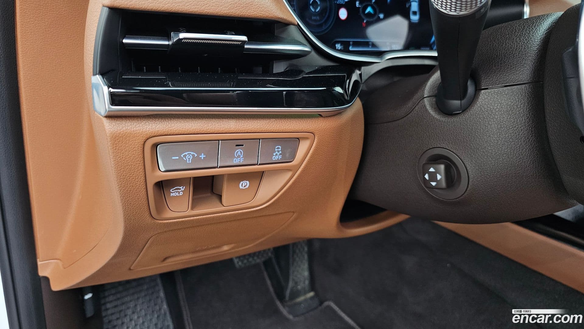 Main__Slider__Photo:G80 Genesis 2022.4-17