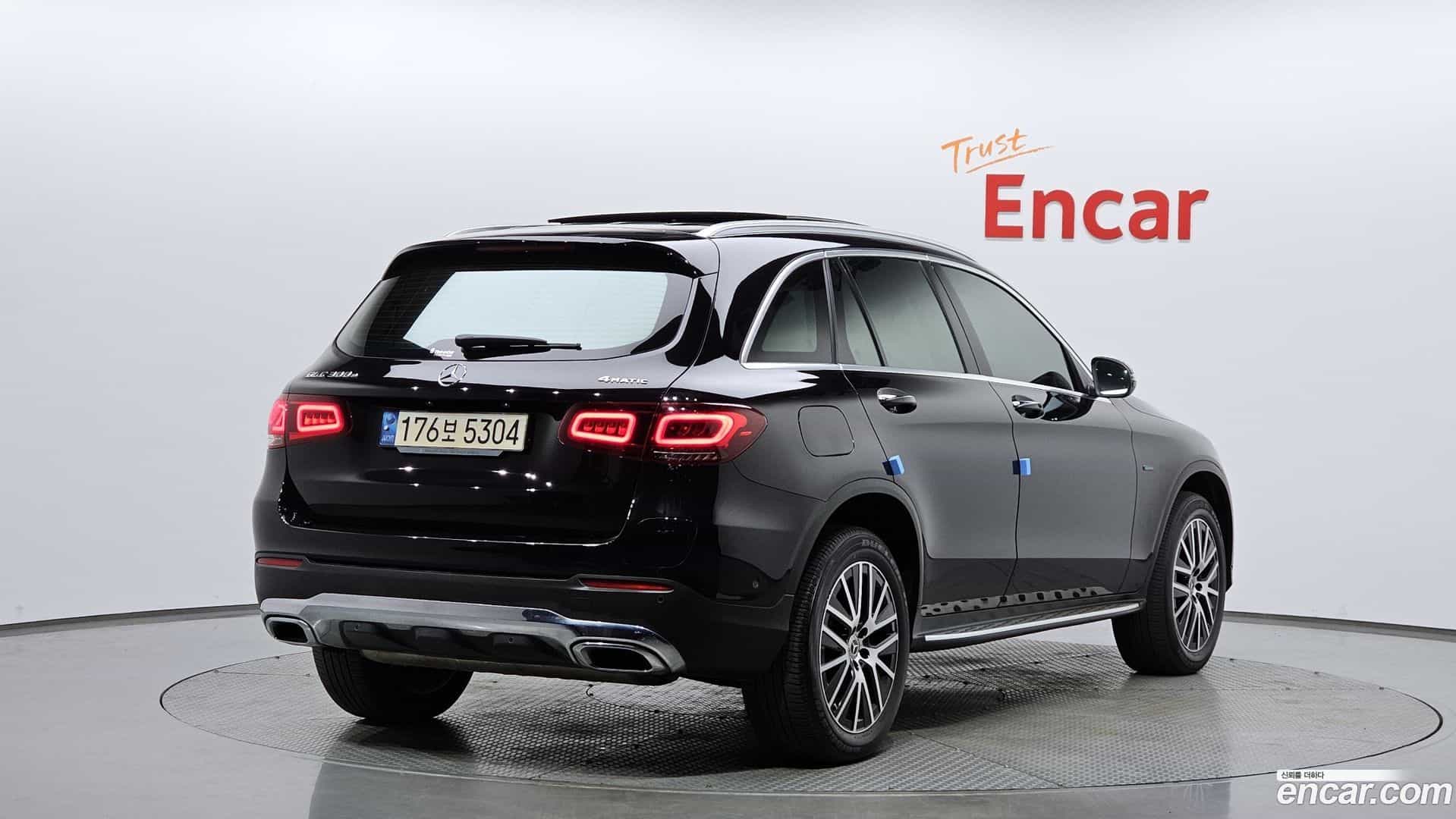 GLC-Class Mercedes-Benz 2021.8-OUTER-002