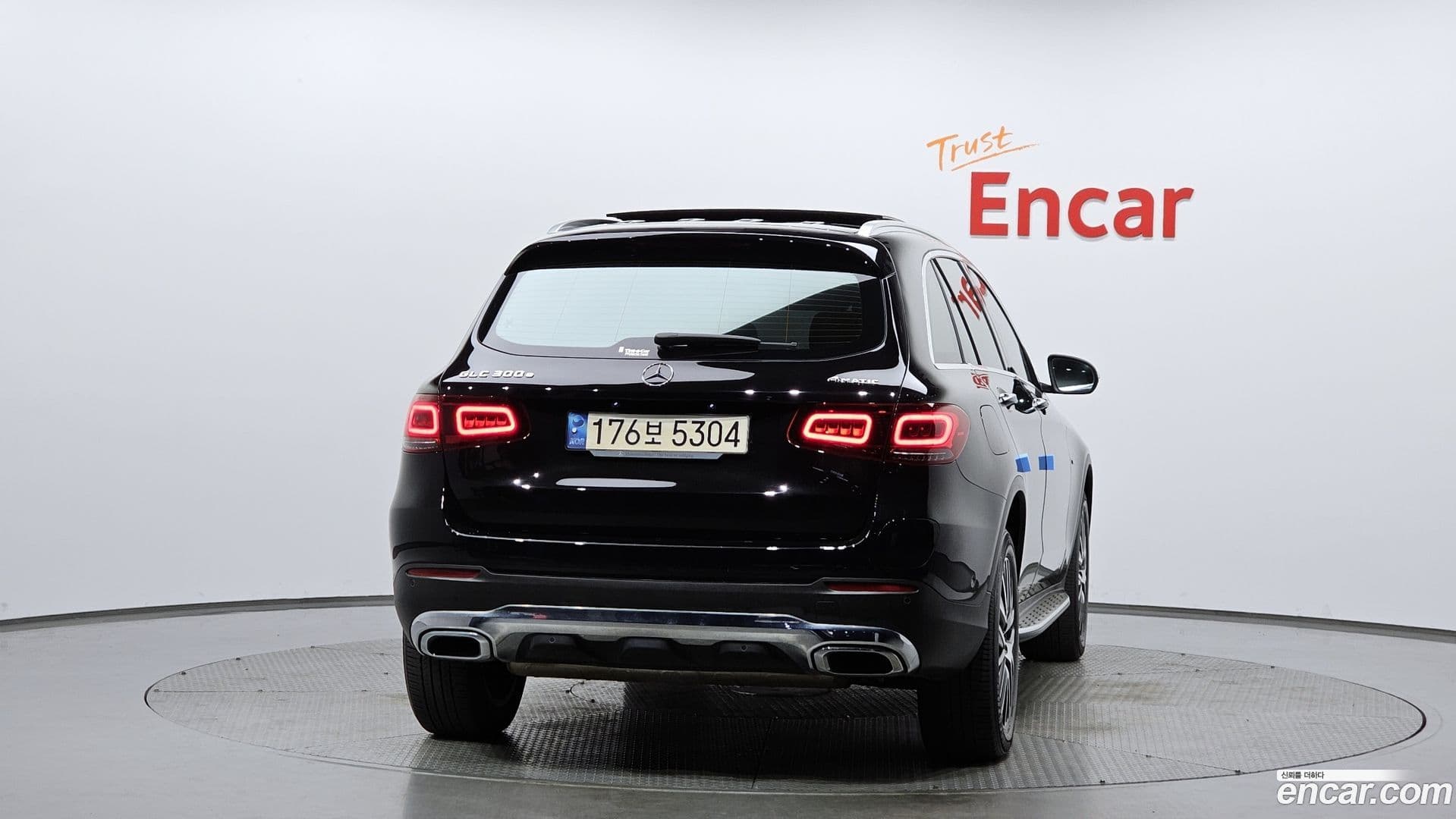 Main__Slider__Photo:GLC-Class Mercedes-Benz 2021.8-3