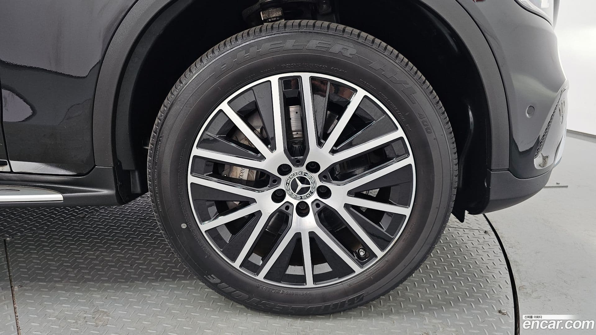 Main__Slider__Photo:GLC-Class Mercedes-Benz 2021.8-4