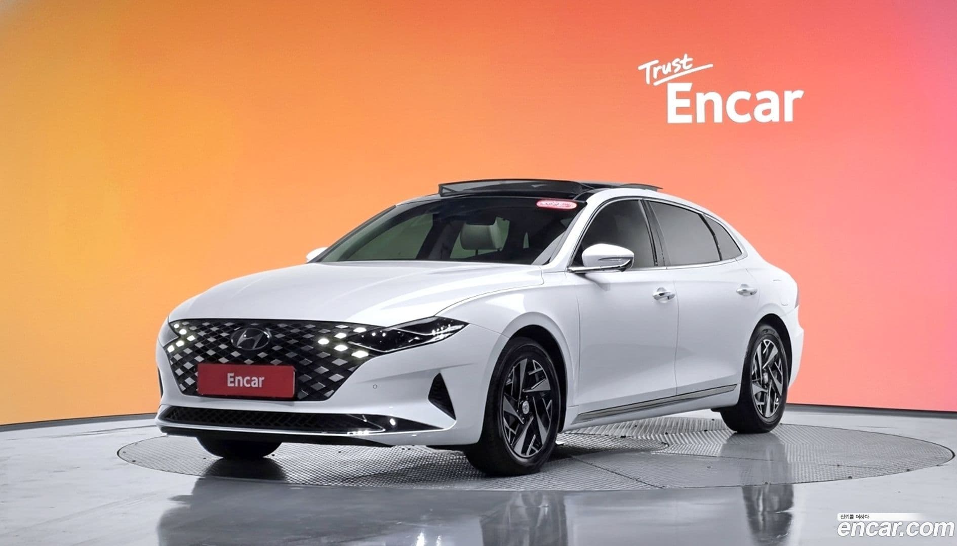 Main__Slider__Photo:Grandeur Hyundai 2022.7-0