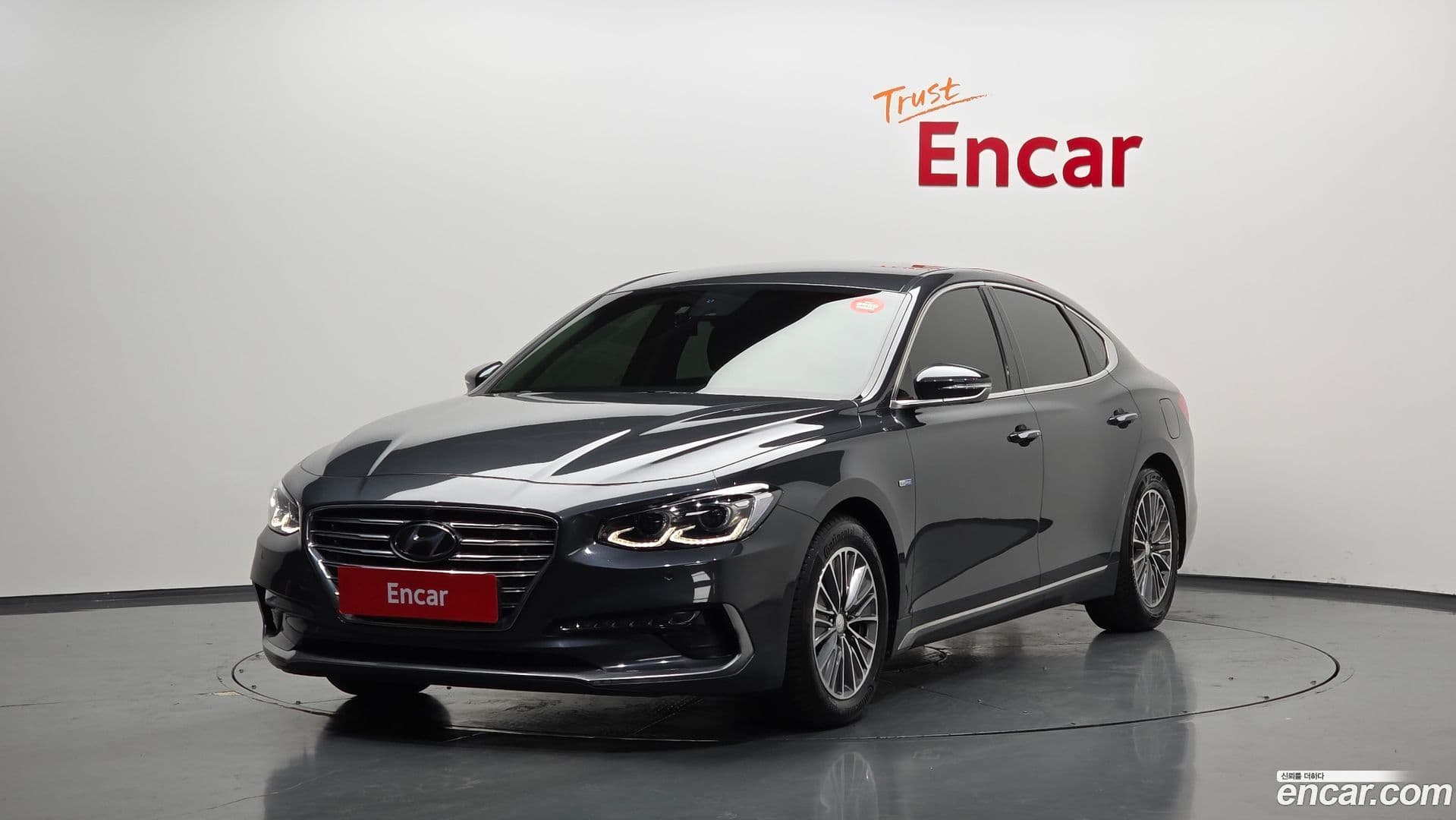 Main__Slider__Photo:Grandeur Hyundai 2018.11-0