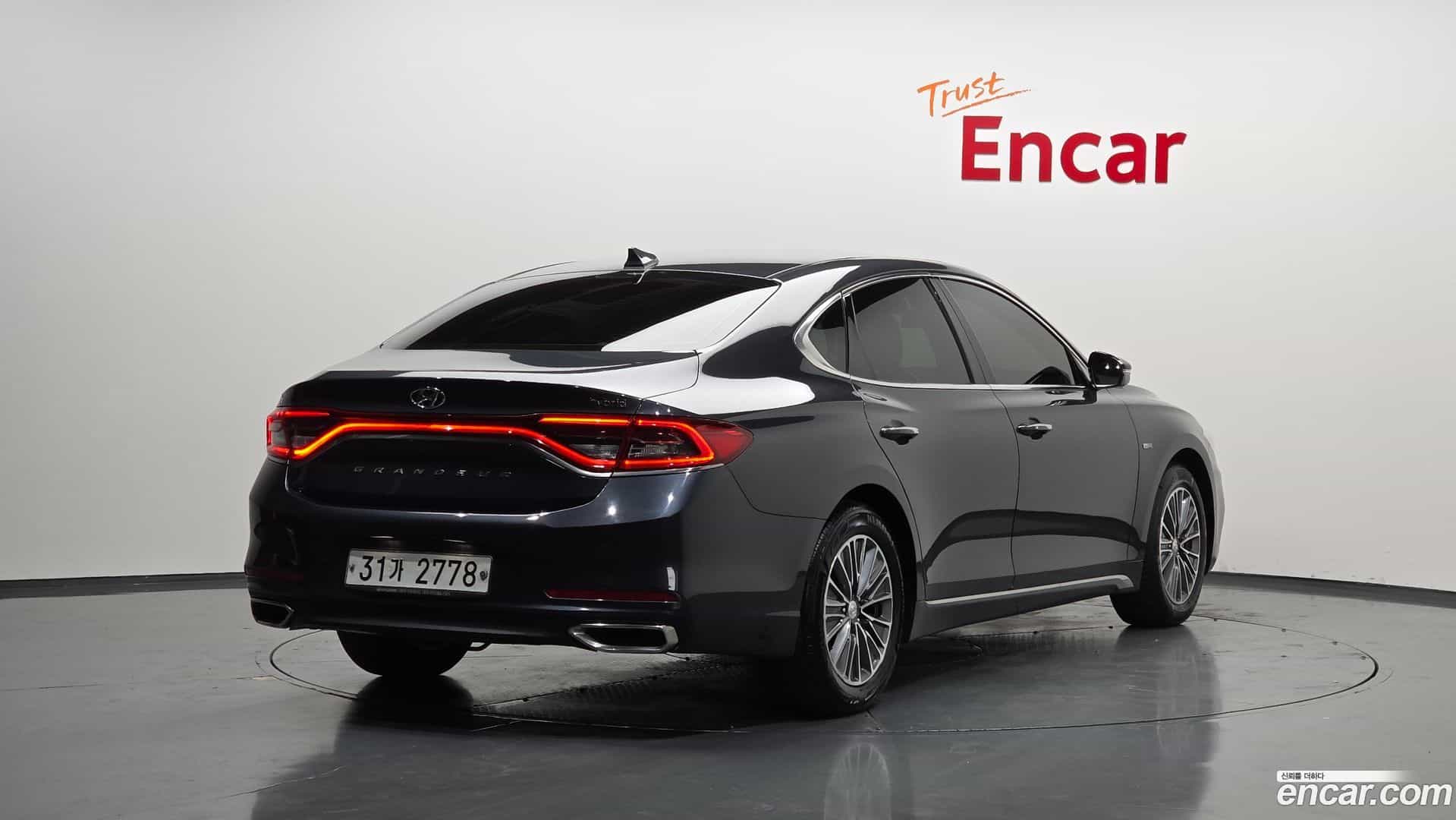 Grandeur Hyundai 2018.11-OUTER-002