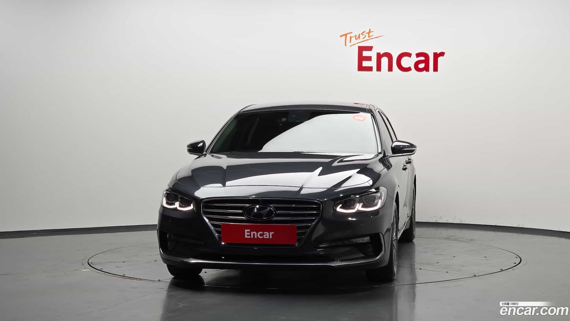 Grandeur Hyundai 2018.11-OUTER-003