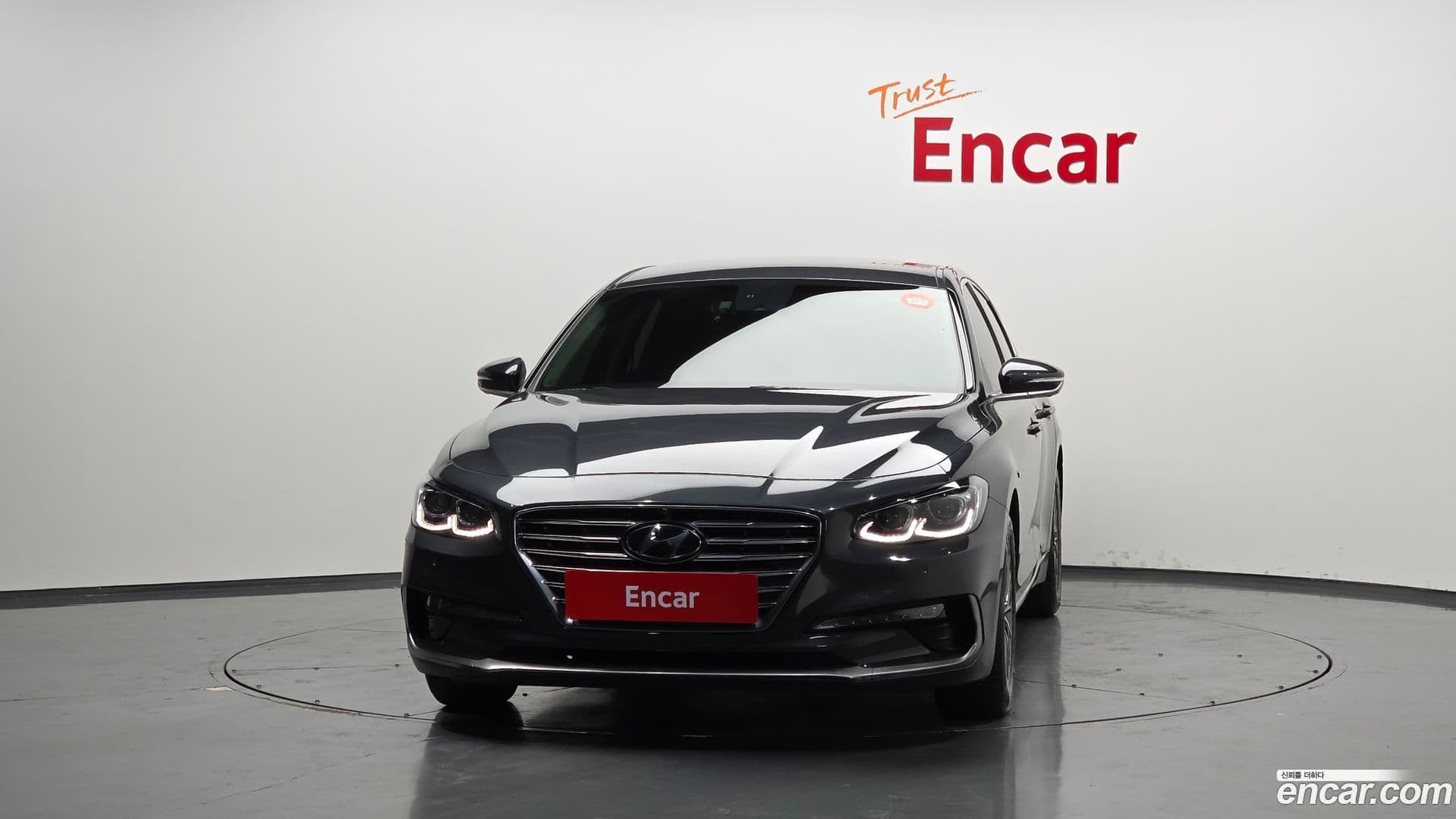 Main__Slider__Photo:Grandeur Hyundai 2018.11-2