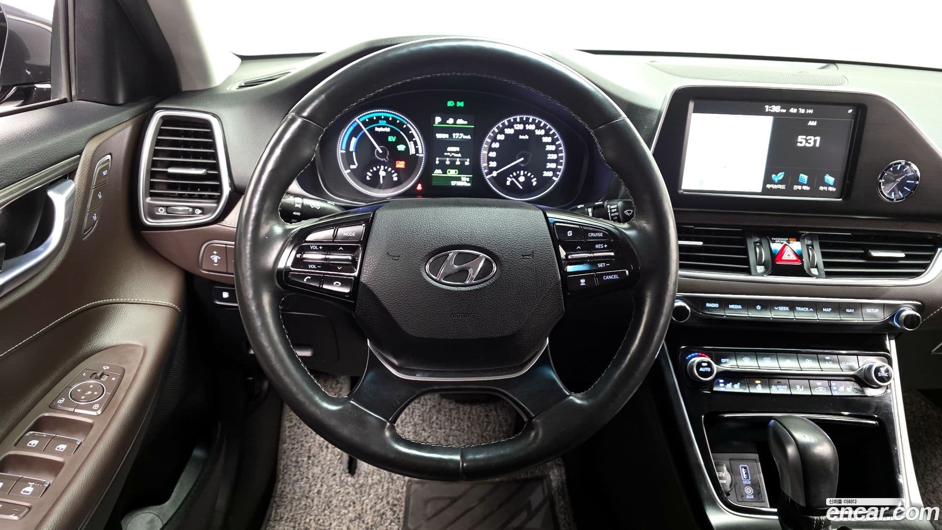 Main__Slider__Photo:Grandeur Hyundai 2018.11-12