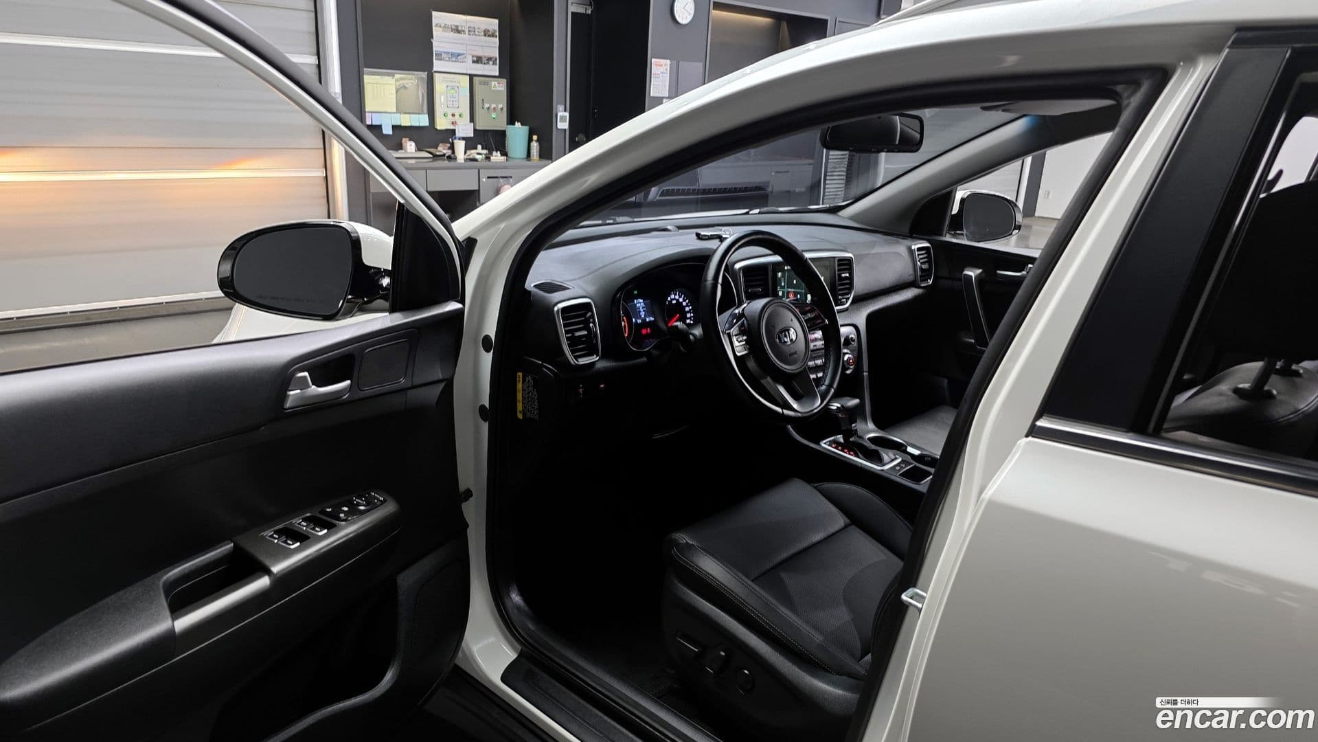 Main__Slider__Photo:Sportage Kia 2020.1-9