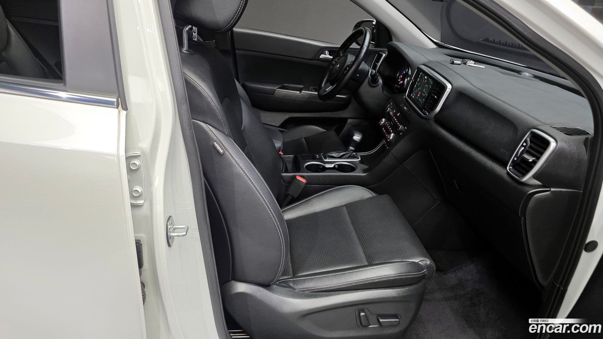 Main__Slider__Photo:Sportage Kia 2020.1-10