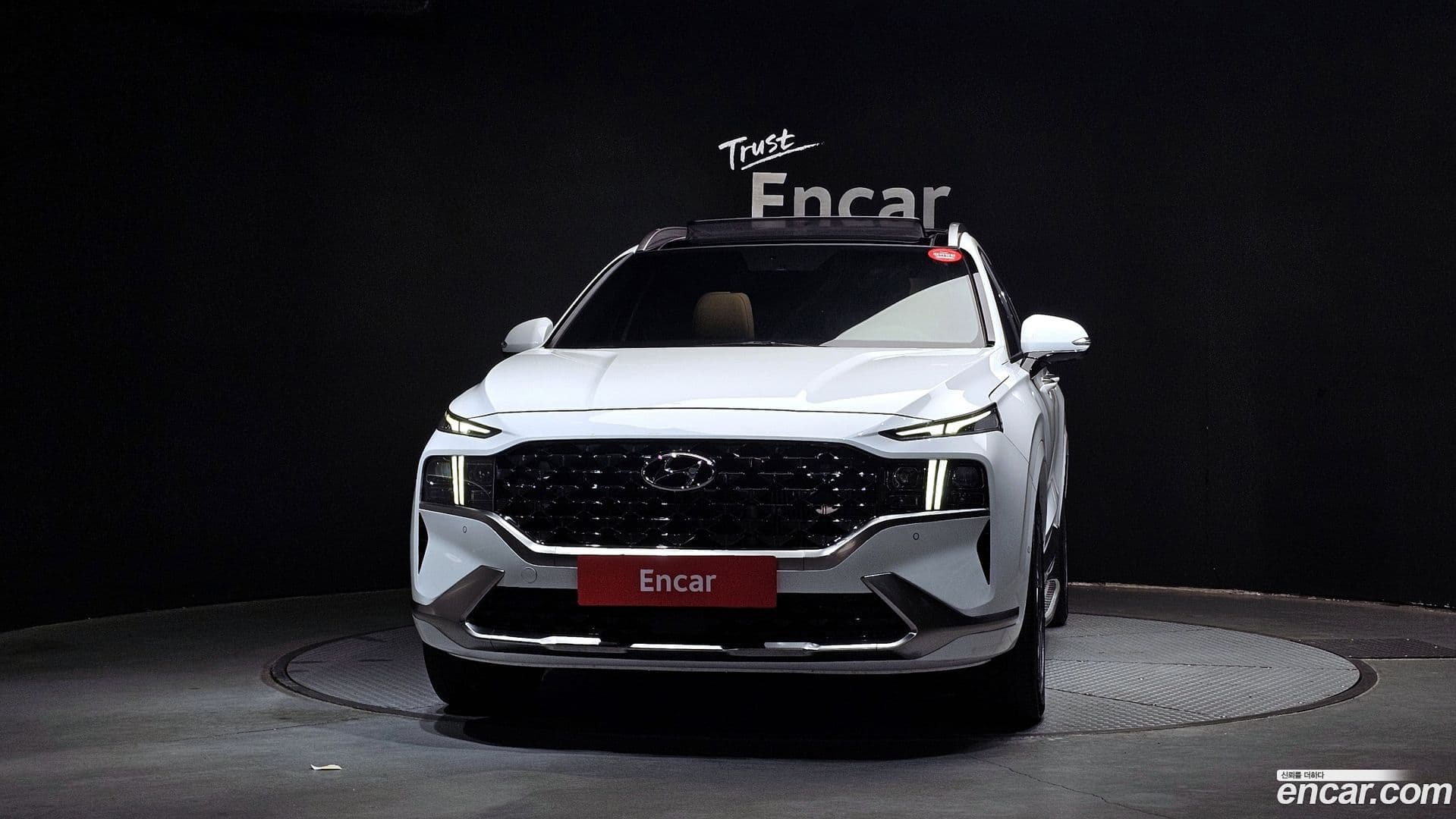 Main__Slider__Photo:Santafe Hyundai 2023.4-2