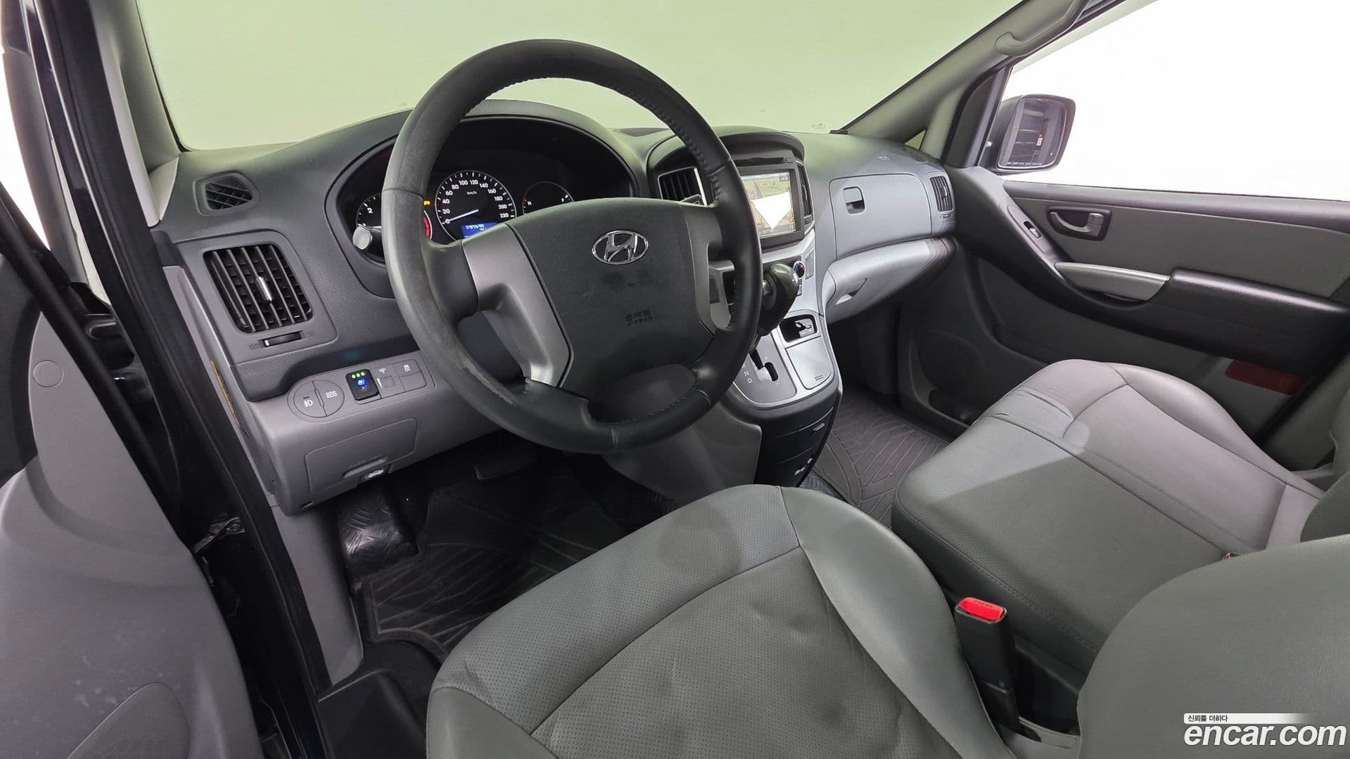 Main__Slider__Photo:Starex Hyundai 2019.6-6