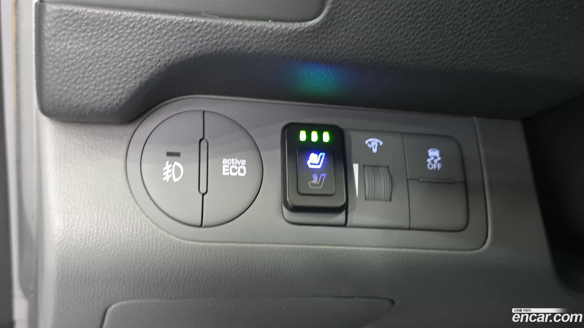 Starex Hyundai 2019.6-OPTION-017