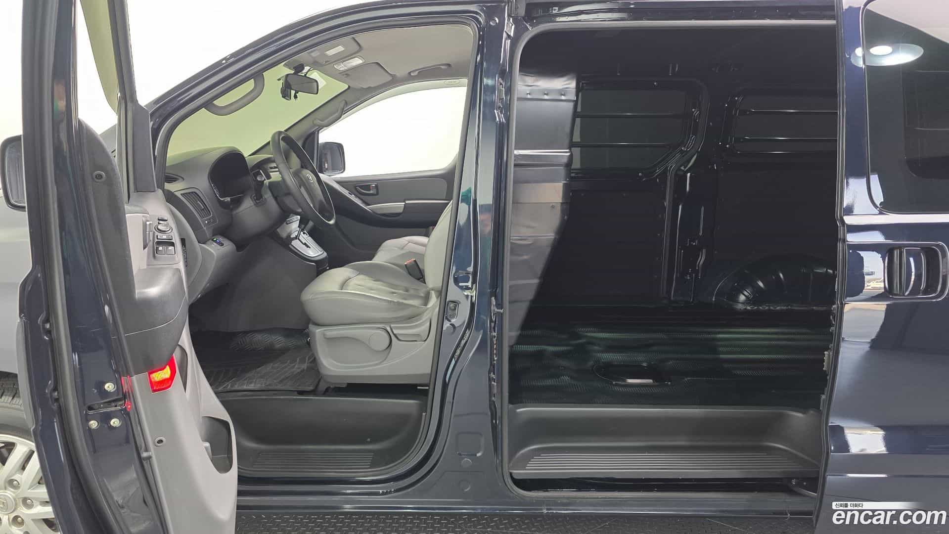 Starex Hyundai 2019.6-OPTION-022