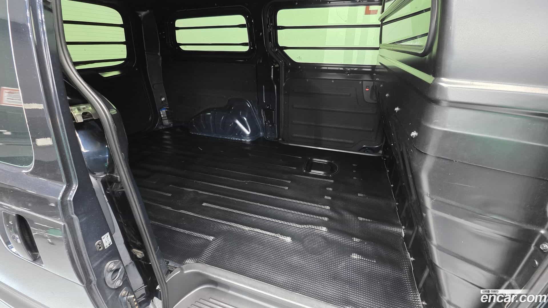 Starex Hyundai 2019.6-OPTION-023