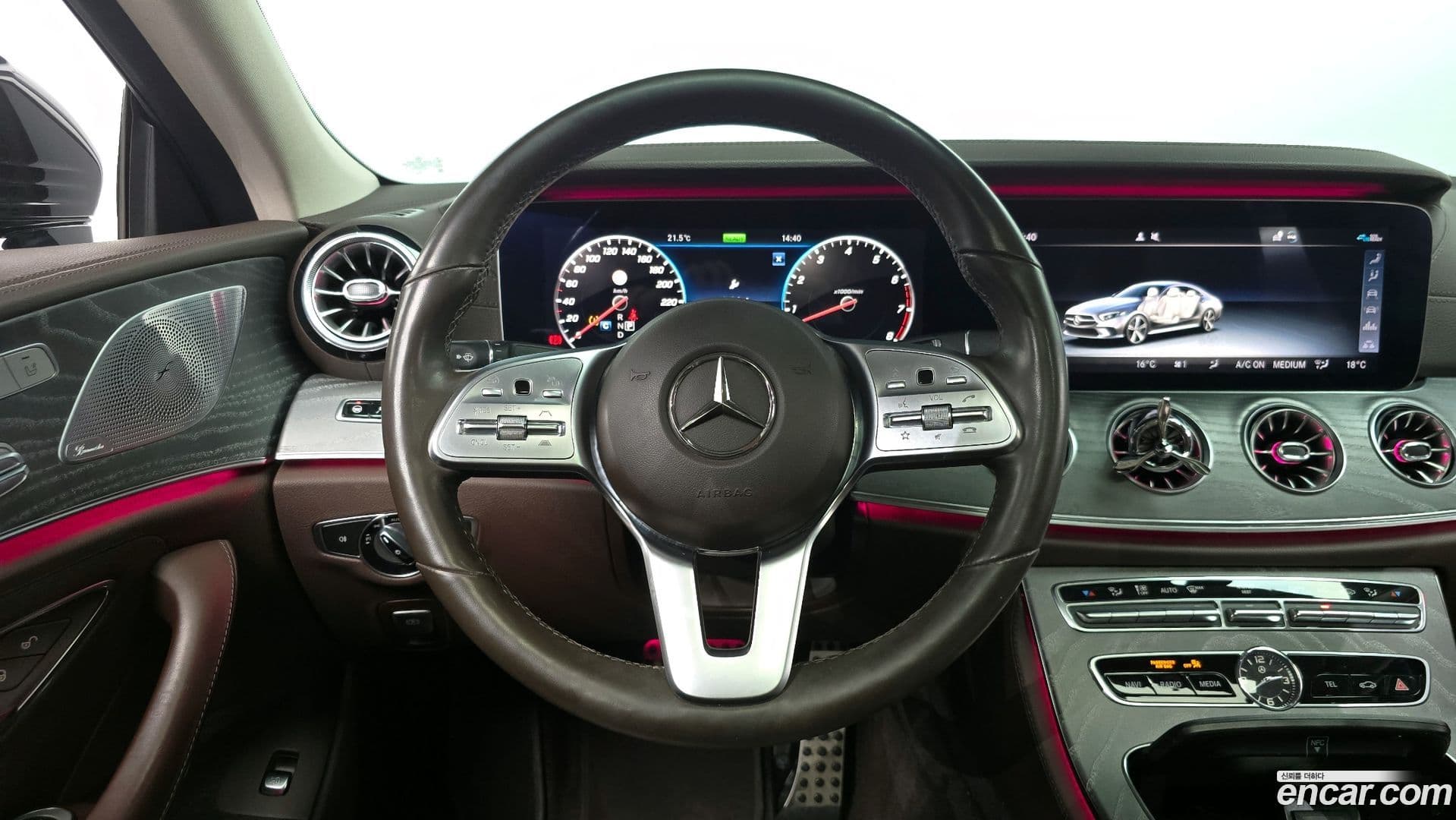 Main__Slider__Photo:CLS-Class Mercedes-Benz 2020.4-12