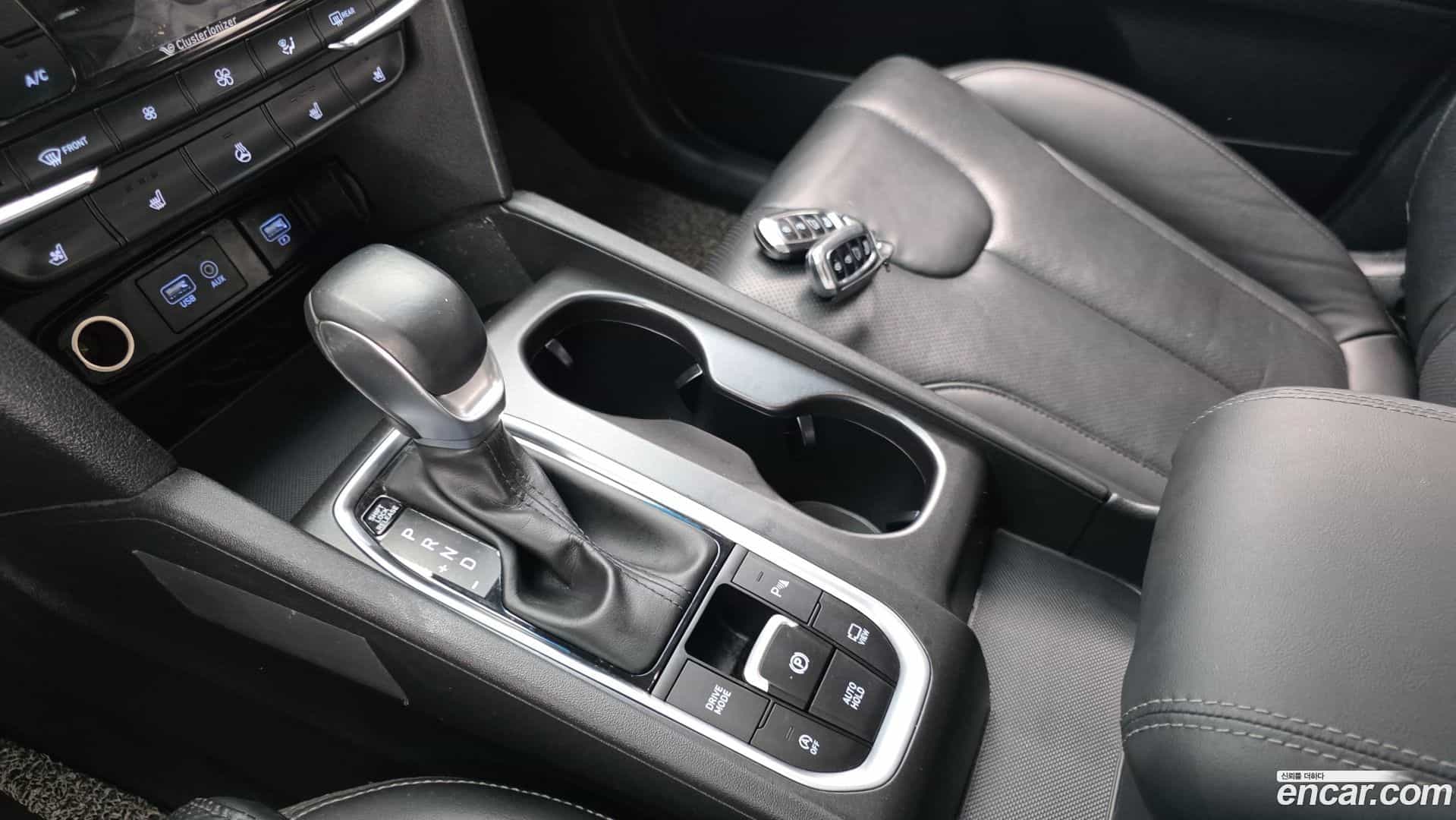 Santafe Hyundai 2018.10-INNER-009