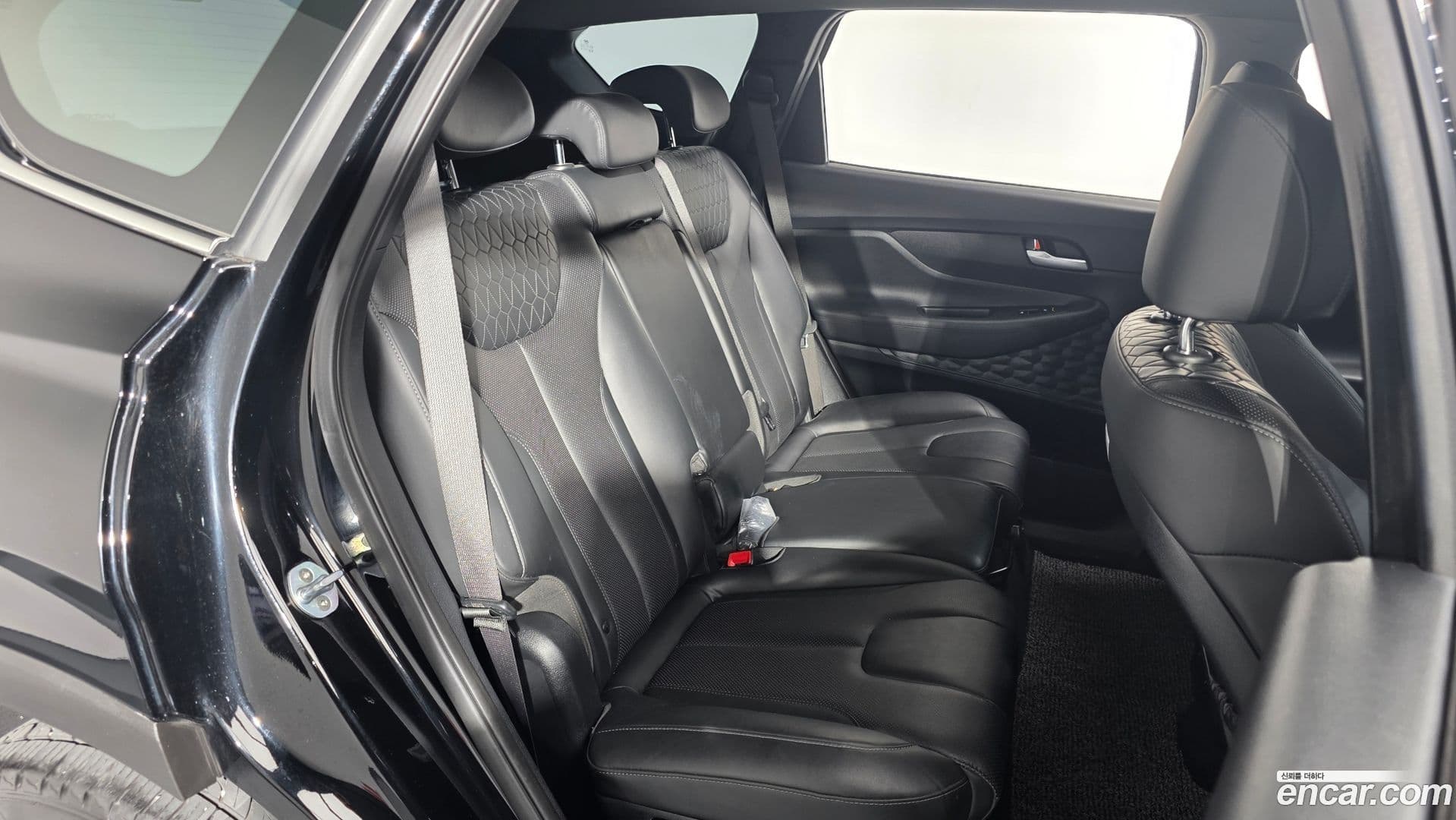 Main__Slider__Photo:Santafe Hyundai 2018.10-11