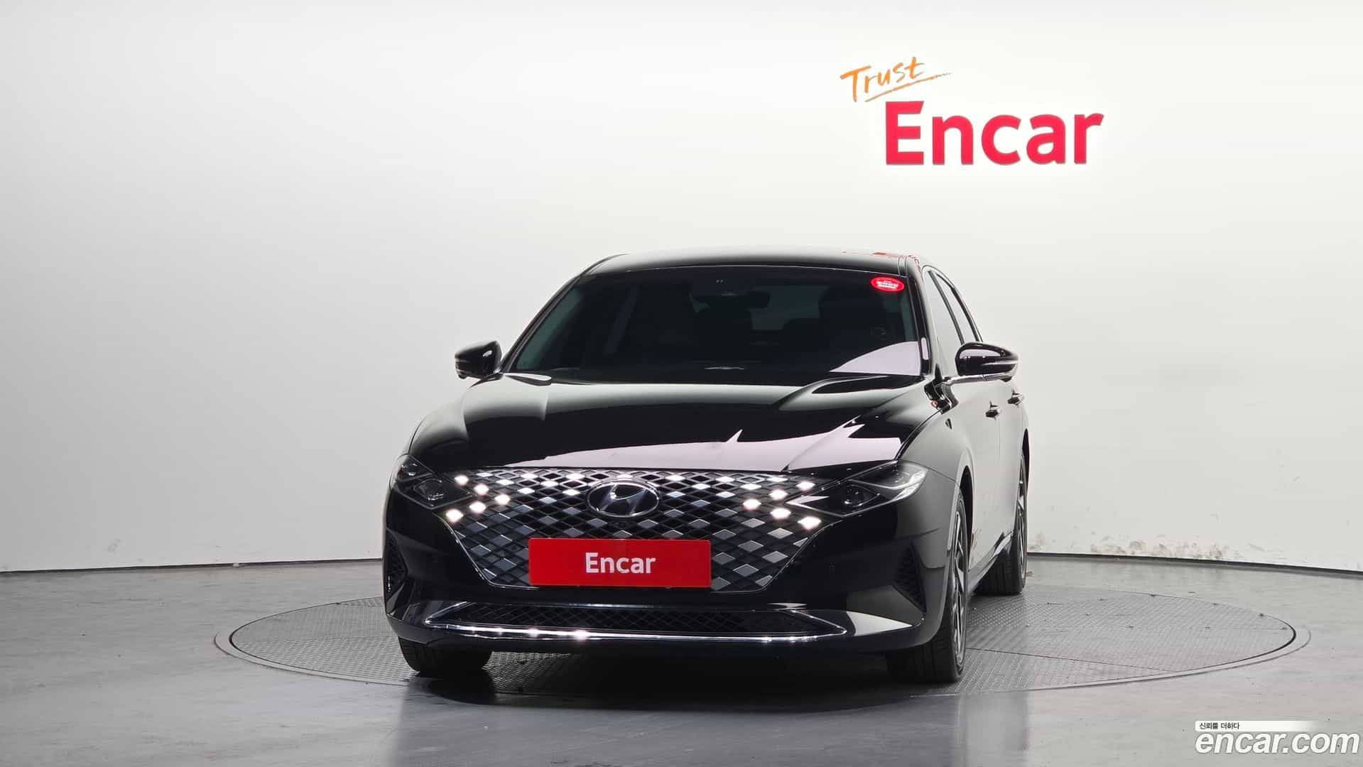 Grandeur Hyundai 2022.1-OUTER-003