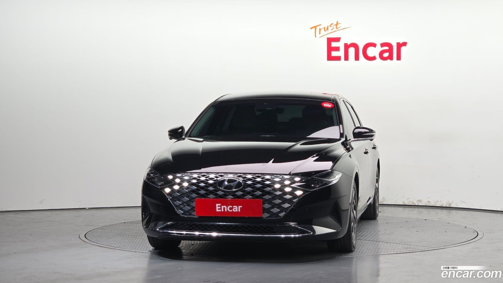 Main__Slider__Photo:Grandeur Hyundai 2022.1-2