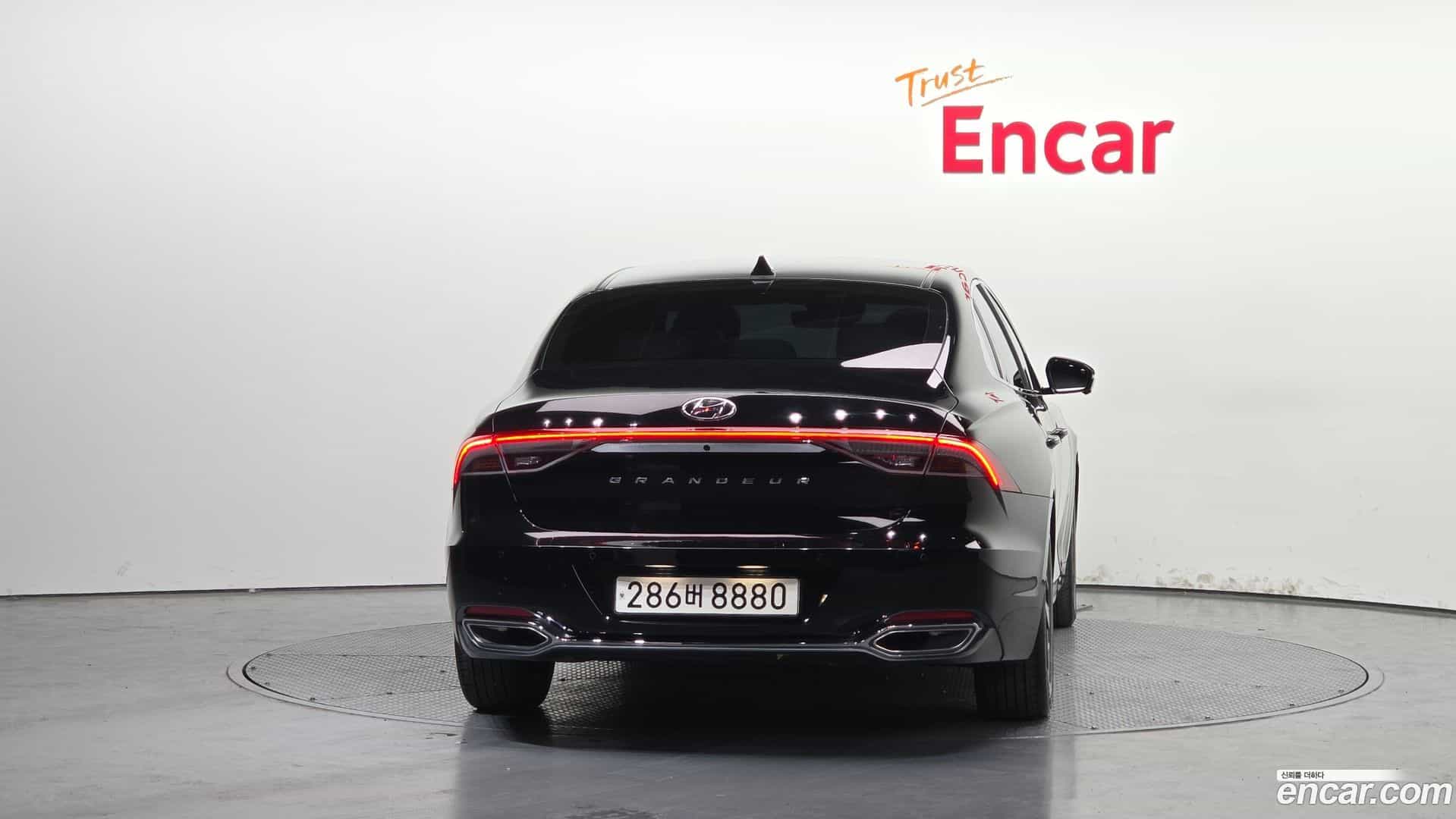 Grandeur Hyundai 2022.1-OUTER-004