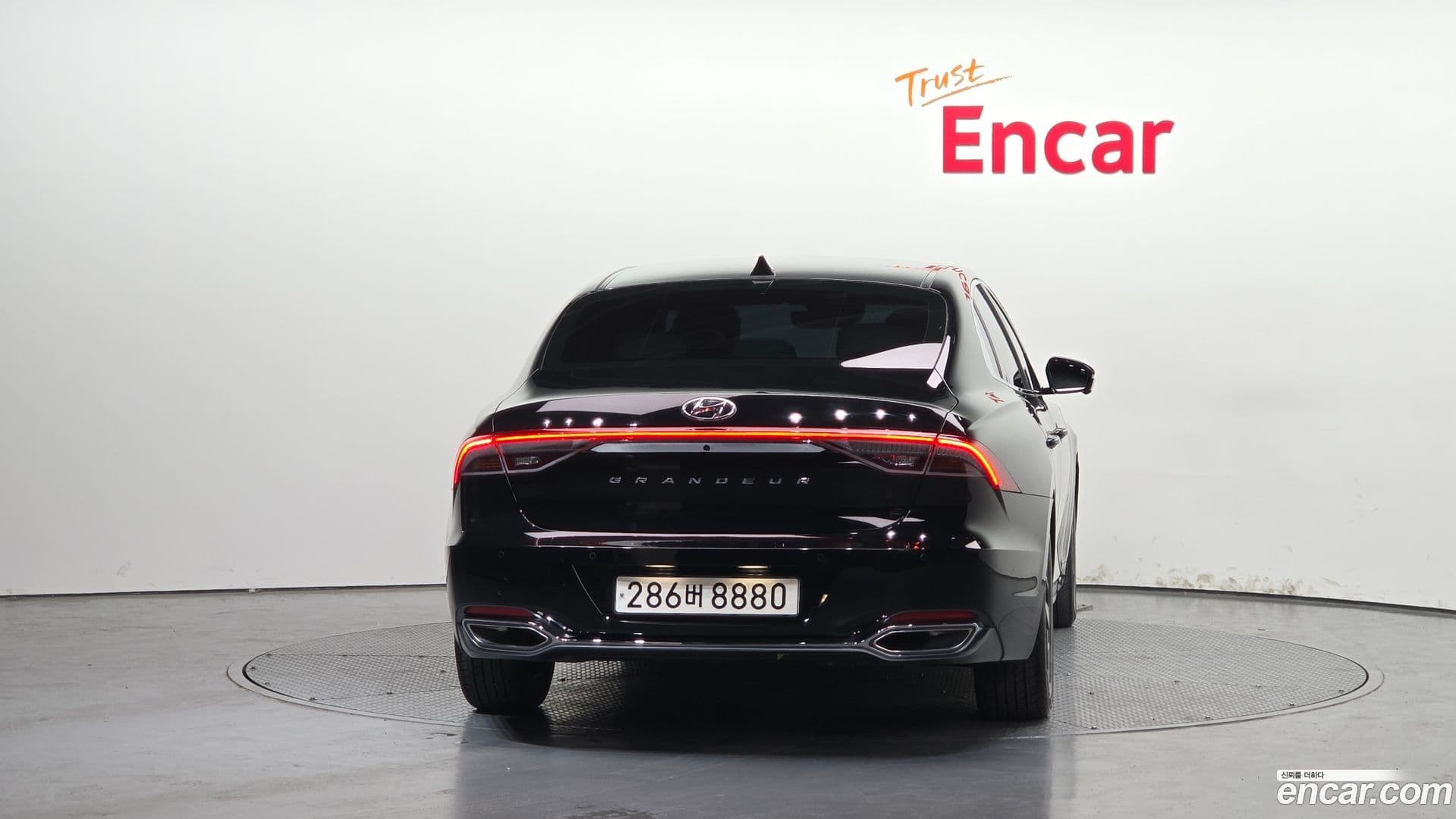 Main__Slider__Photo:Grandeur Hyundai 2022.1-3