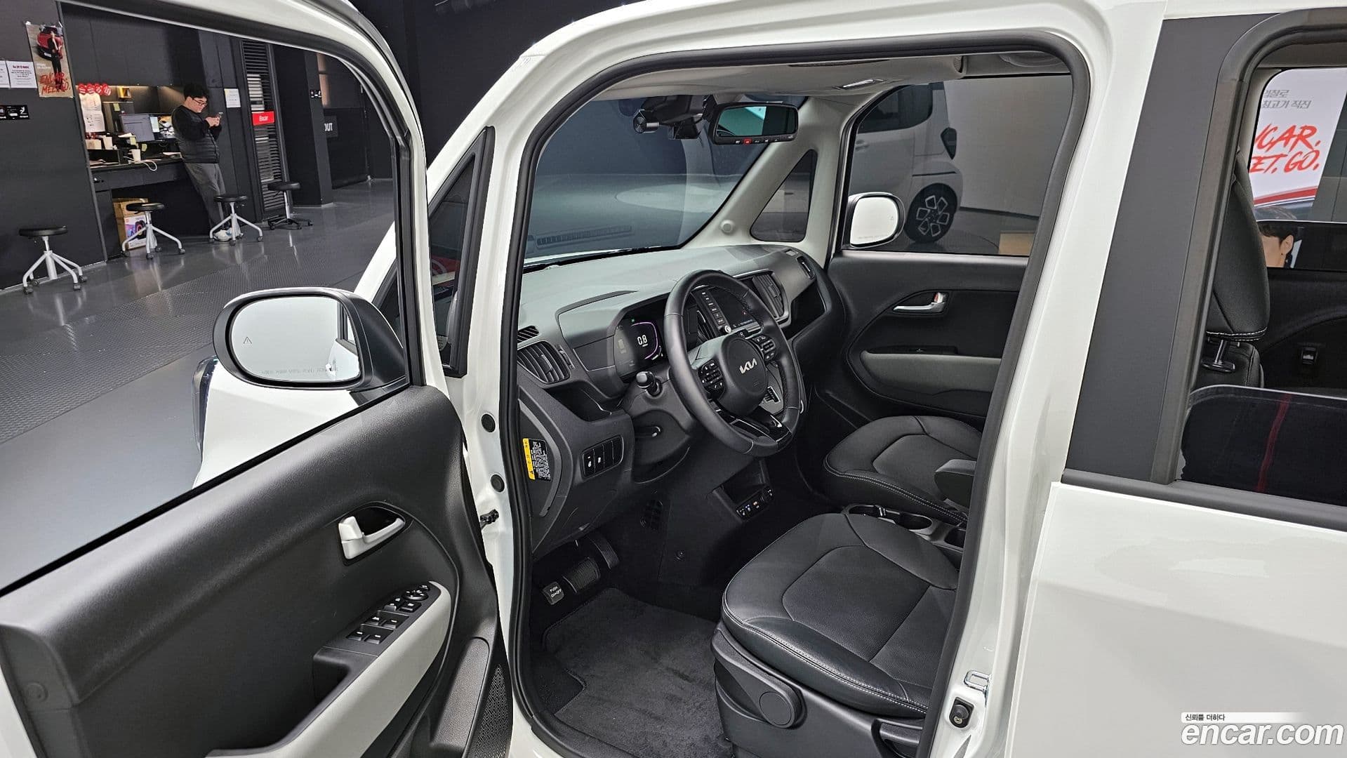 Main__Slider__Photo:RAY Kia 2024.8-10