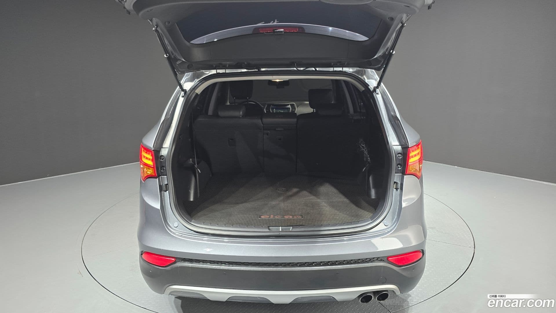 Main__Slider__Photo:Santafe Hyundai 2013.10-19
