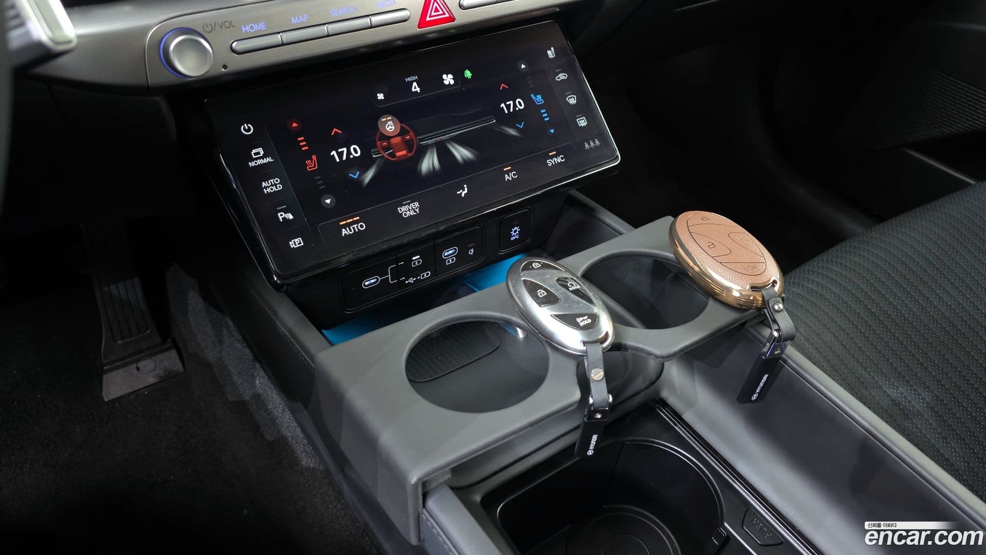 Main__Slider__Photo:Grandeur Hyundai 2023.6-16