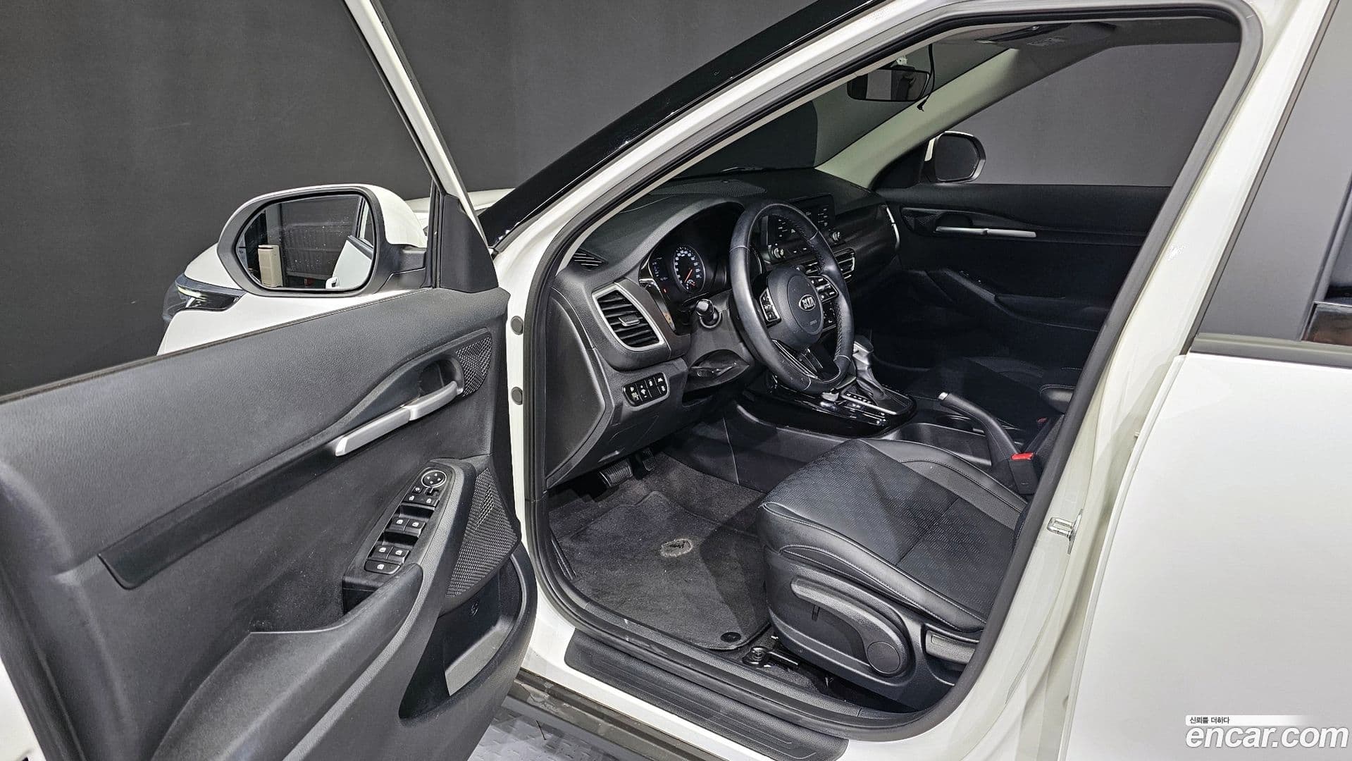 Main__Slider__Photo:Seltos Kia 2021.2-9